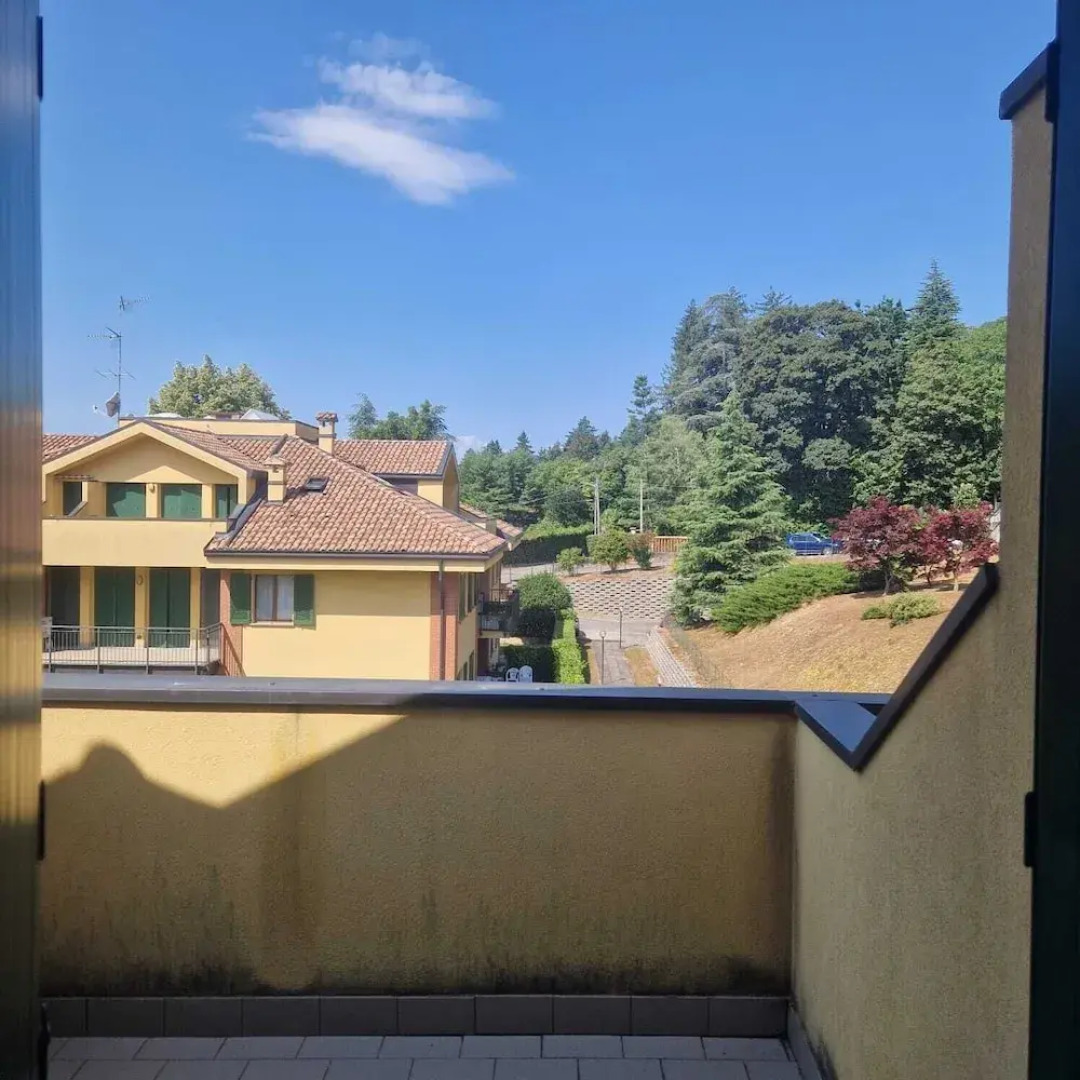 Modern Viggiù Suite Home