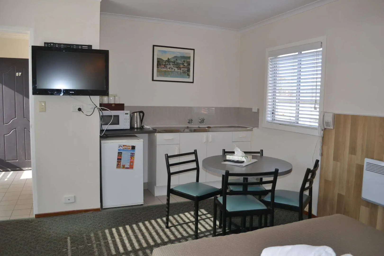 Hobart Tower Motel