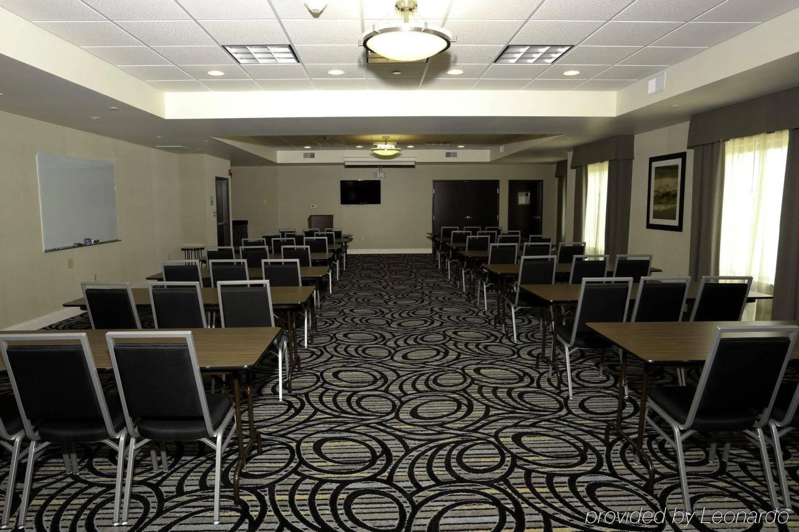 Holiday Inn Express Hotel & Suites Marion Northeast by IHG