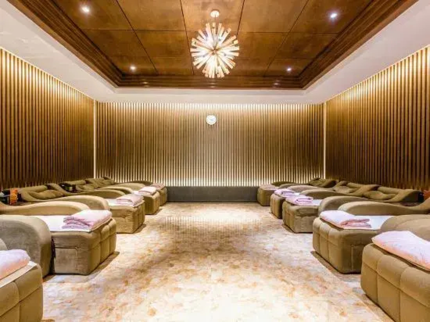 Dongtang Tianmu Narada Hot Spring Holiday Hotel