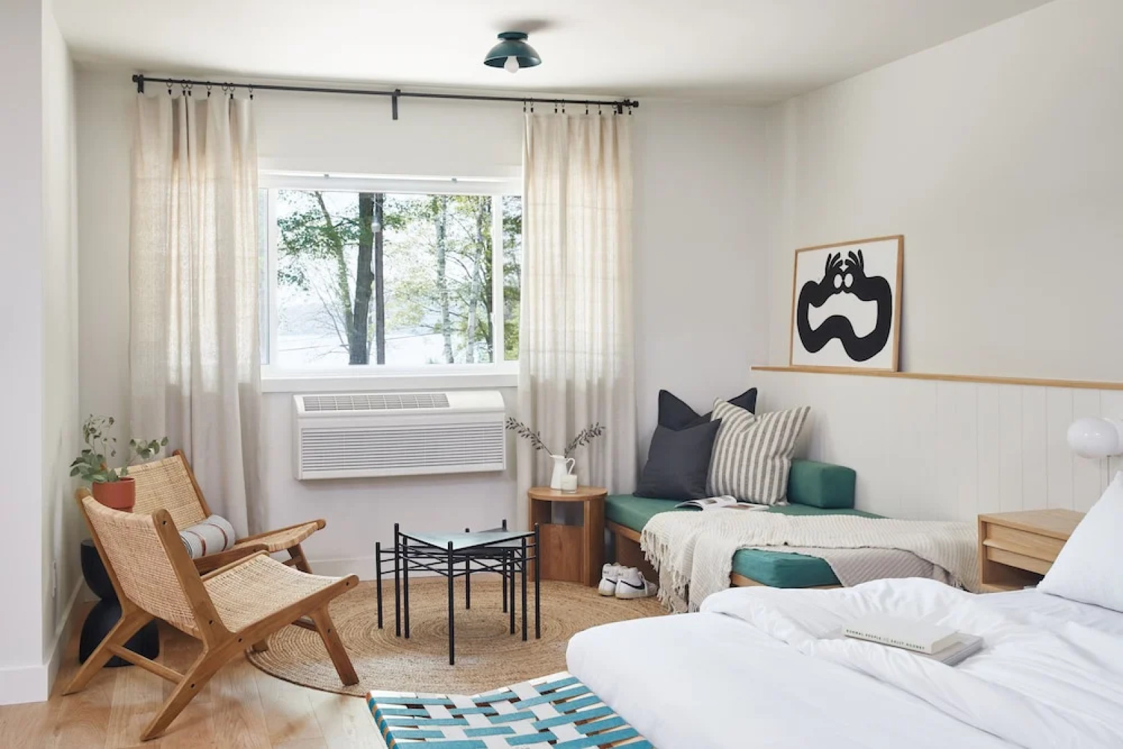 Somewhere Inn Calabogie