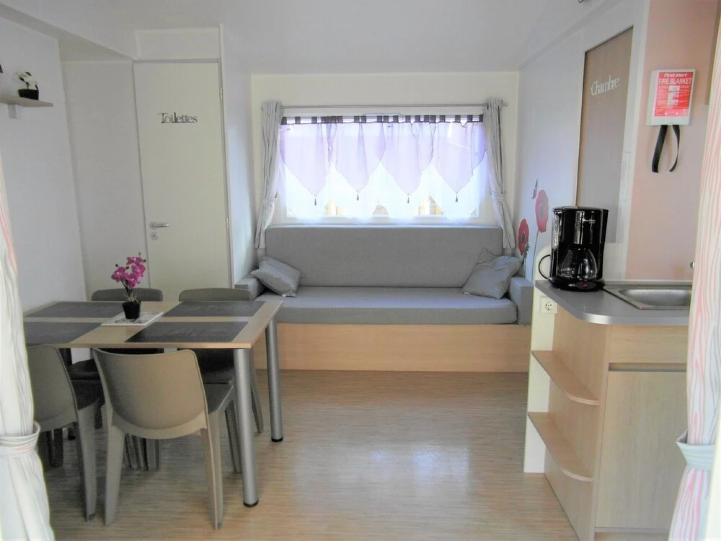 Mobil Home With 2 Bedrooms in Saint-jean-de-monts, With Pool Access an