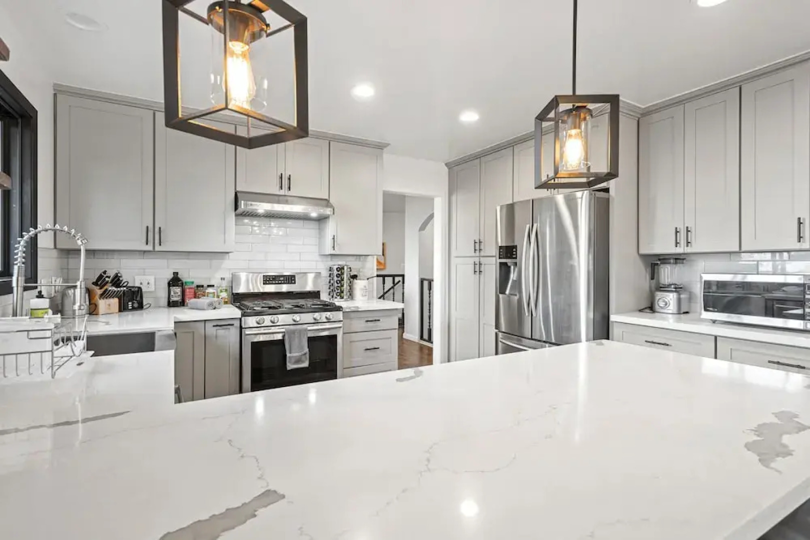 Marbella Lane 3BR Penthouse Executive Suite SFO