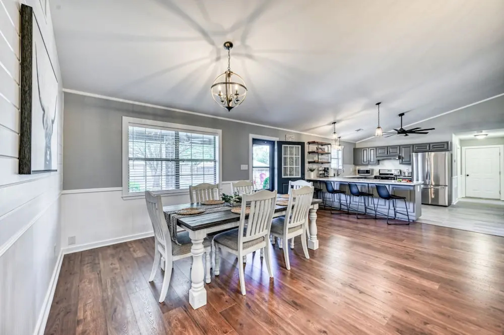 Wow! Exceptional House With Inviting Fire Pit!