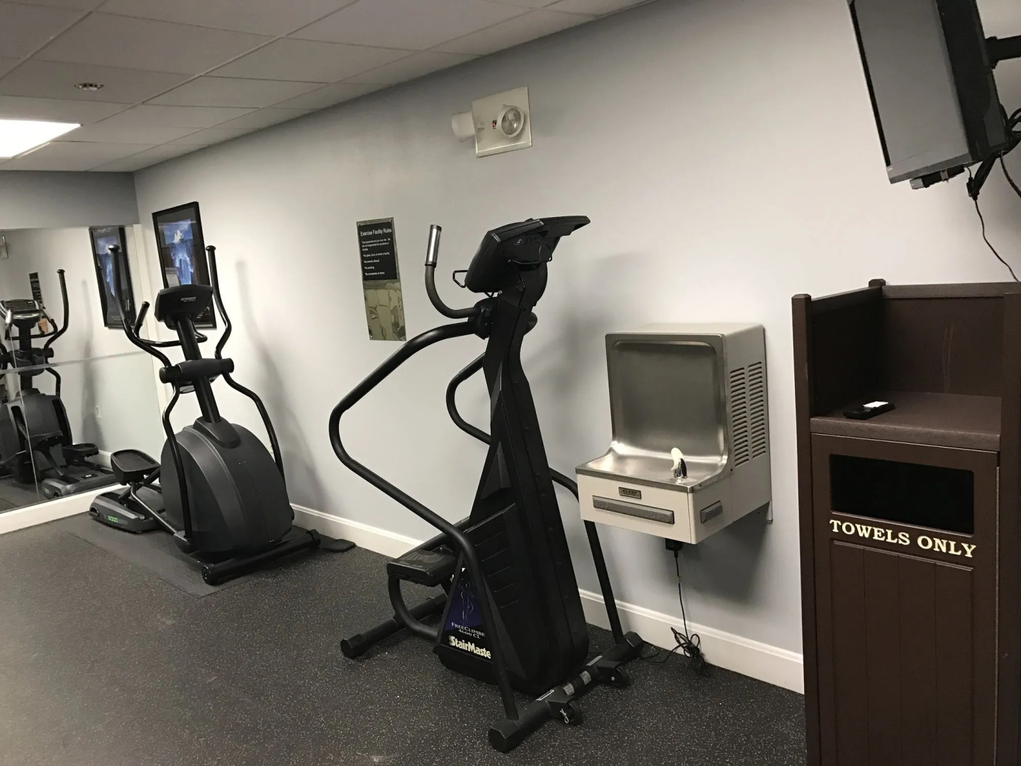 Greenfield Inn and Suites Elizabethtown, KY I65 Exit 94