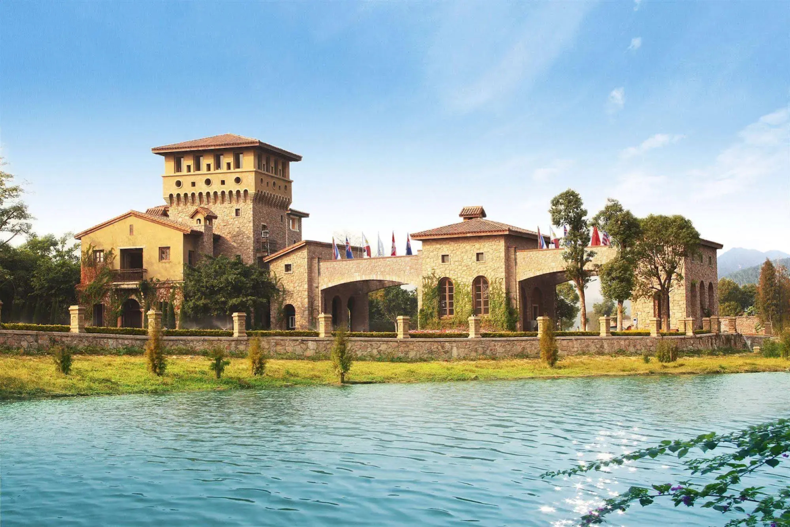 Dragon Lake Princess Hotel
