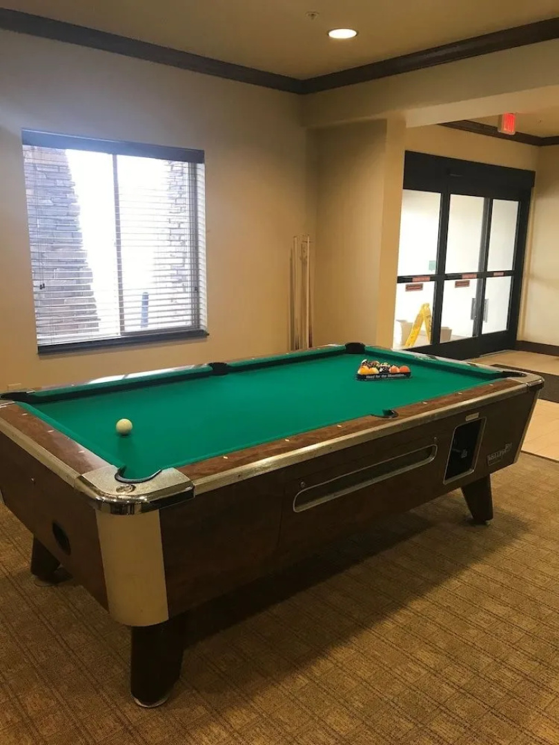 Black Gold Suites Stanley