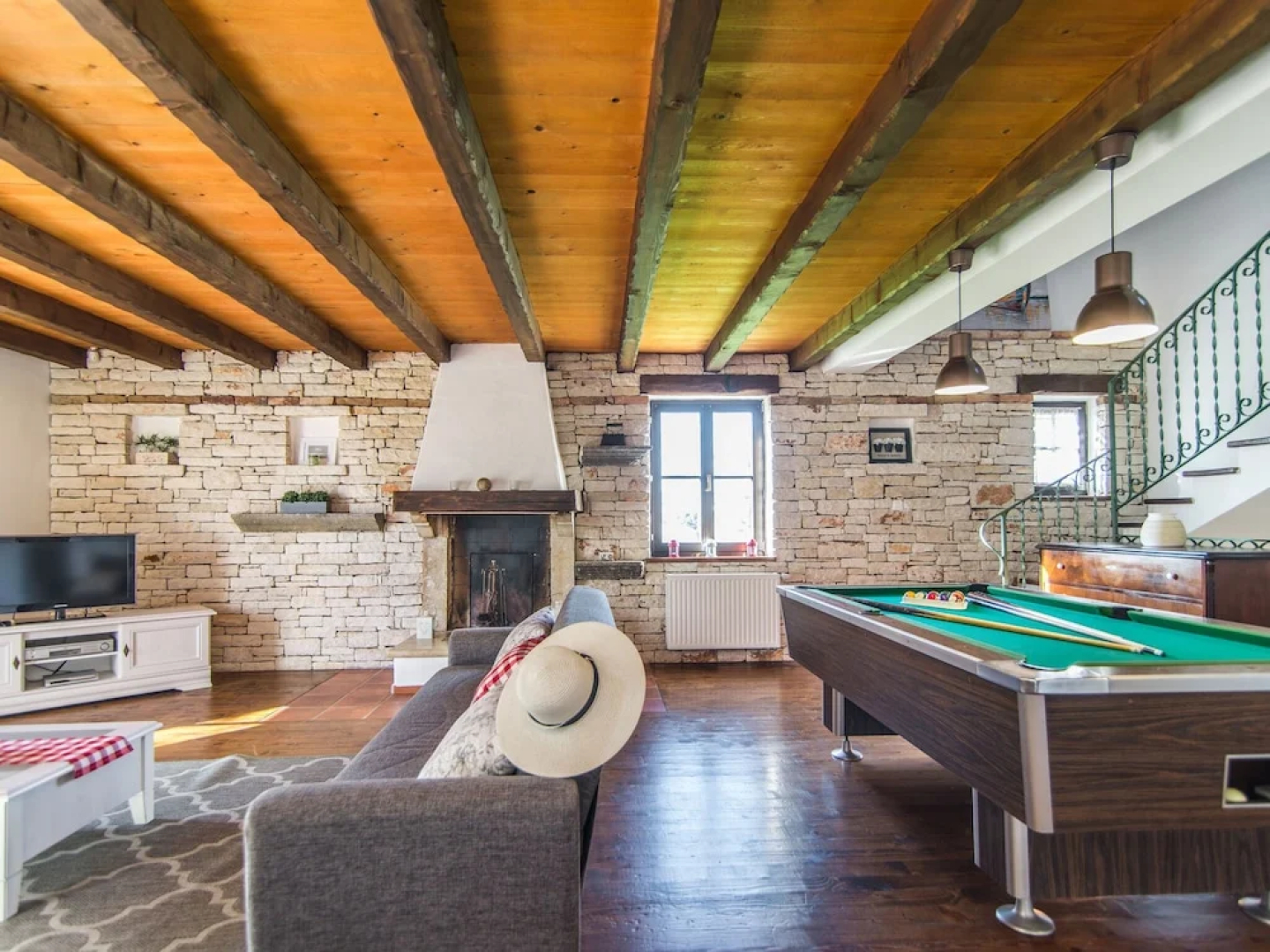 Expansive Villa in Sveti Lovrec With Swimming Pool