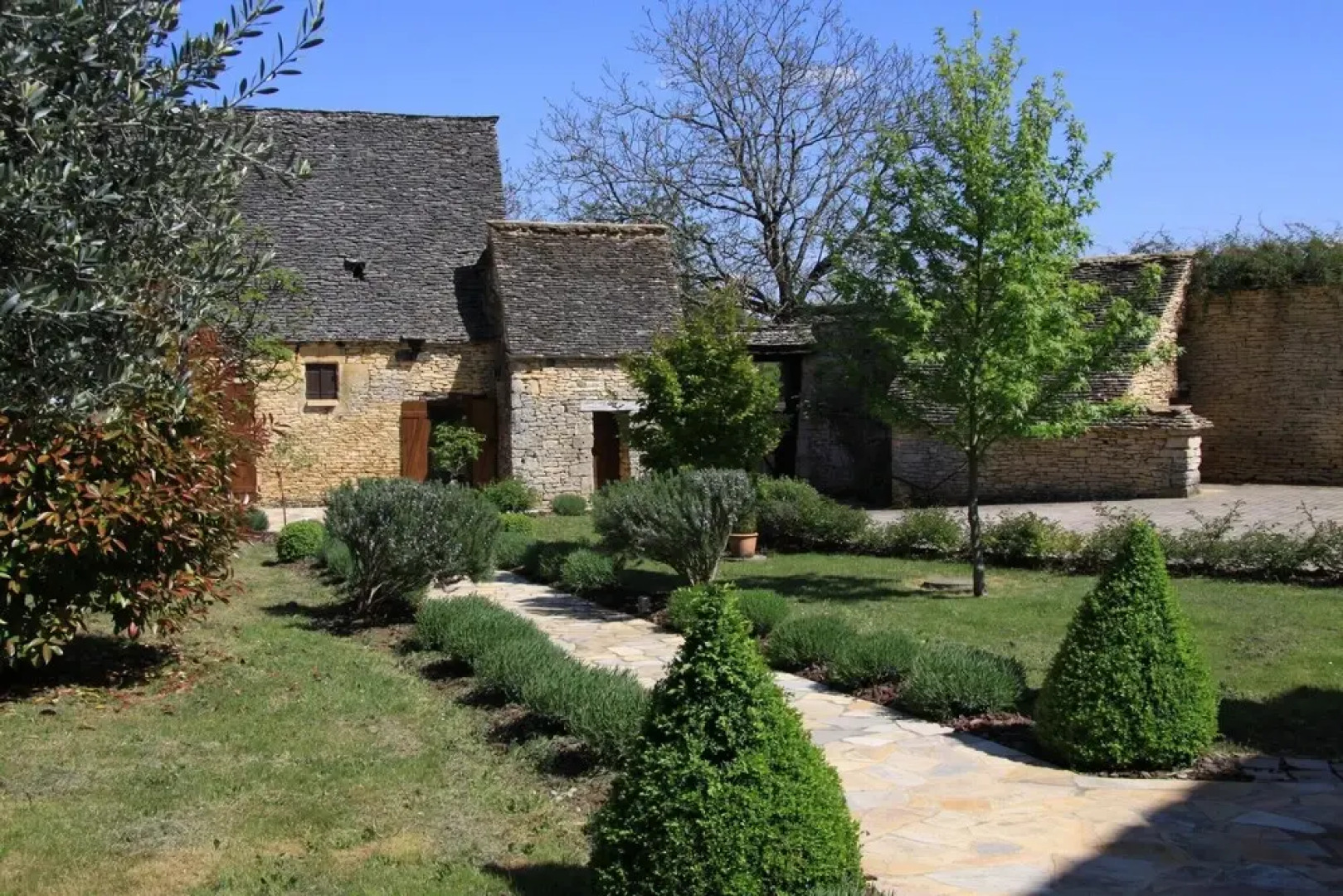 Villa With 4 Bedrooms in Saint-genies, With Private Pool, Furnished Garden and Wifi - 200 km From the Beach