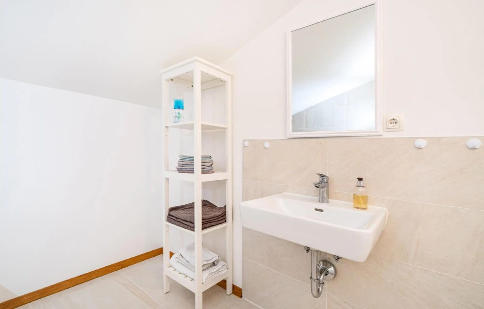 Awesome Home in Vinjerac With Wifi, 3 Bedrooms and Outdoor Swimming Pool