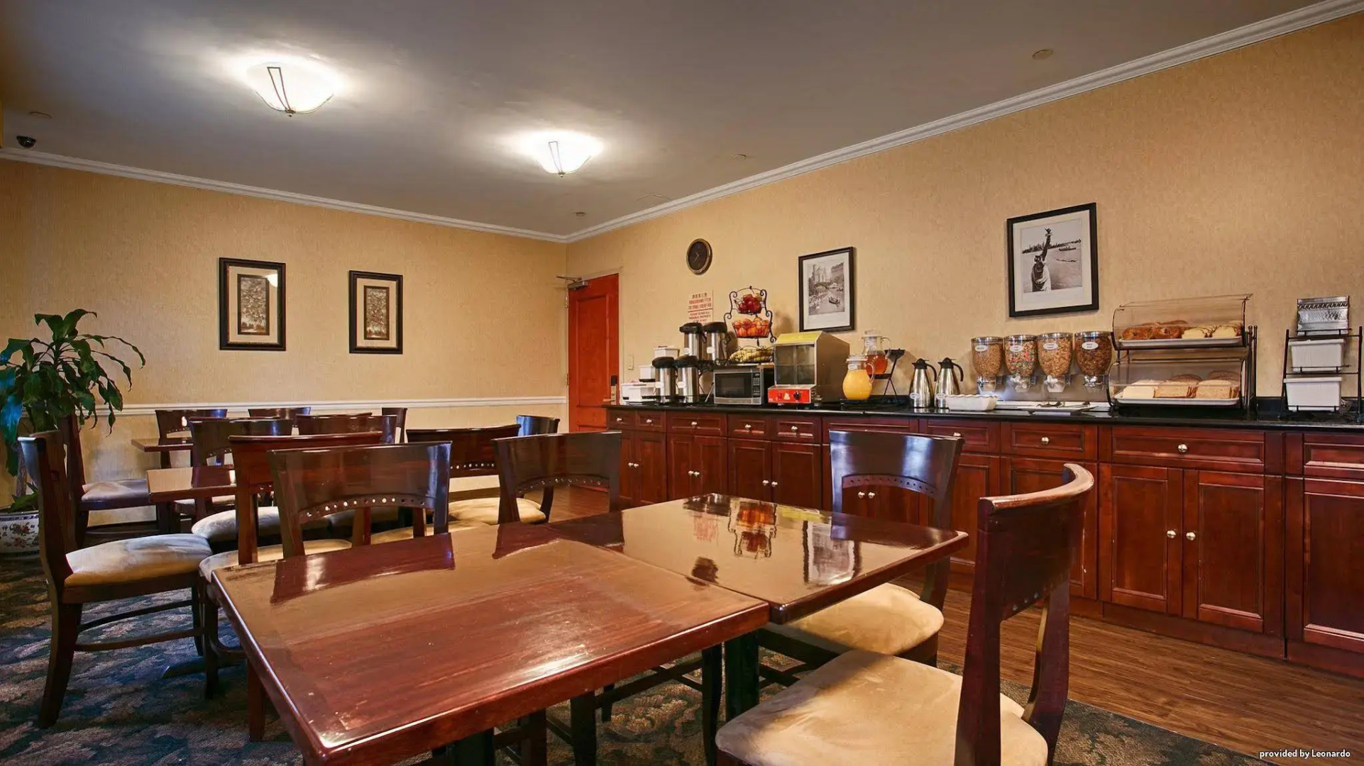 Best Western Queens Court Hotel