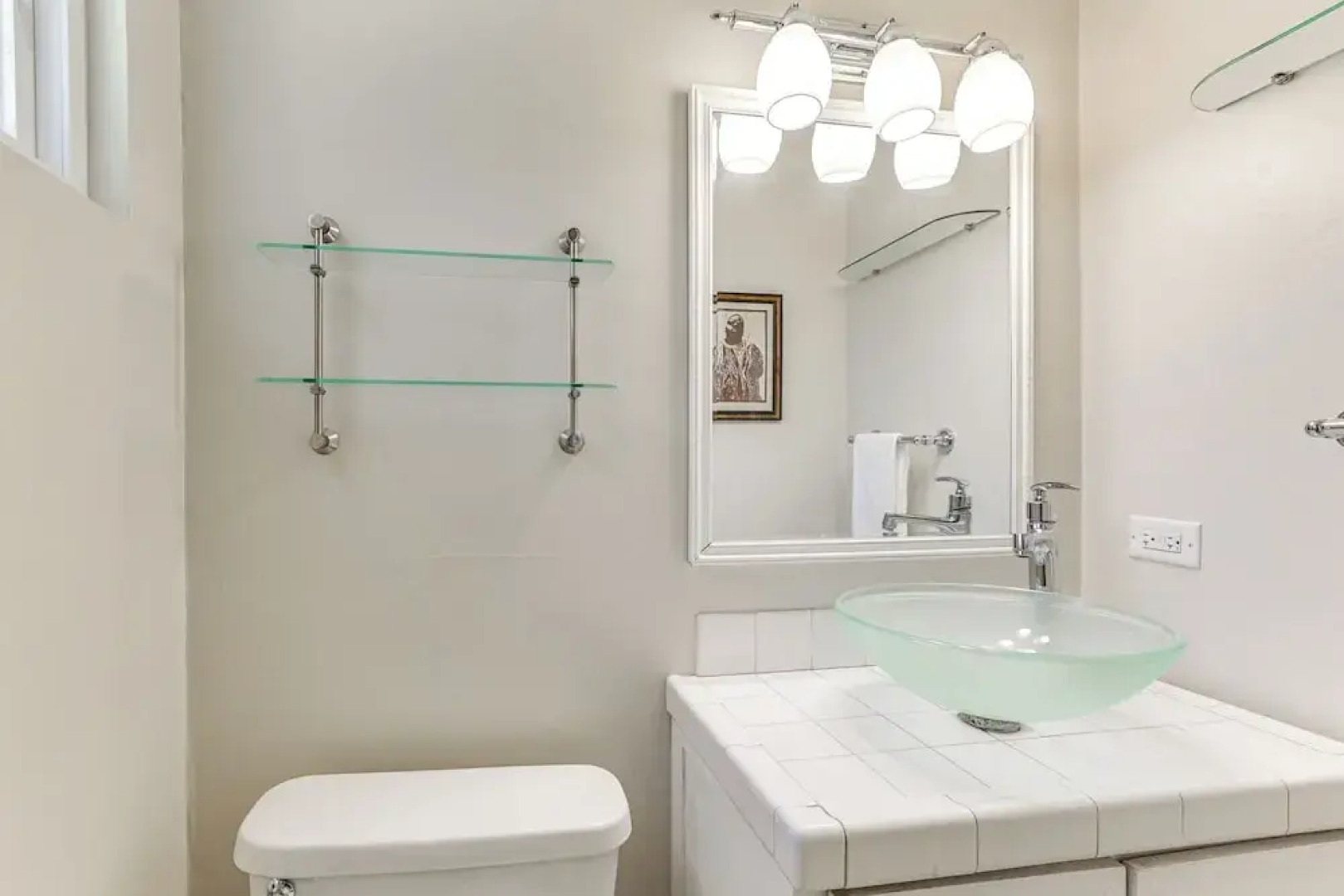 Peaceful Vista House w/ Gas Grill: 1 Mi to Dtwn!