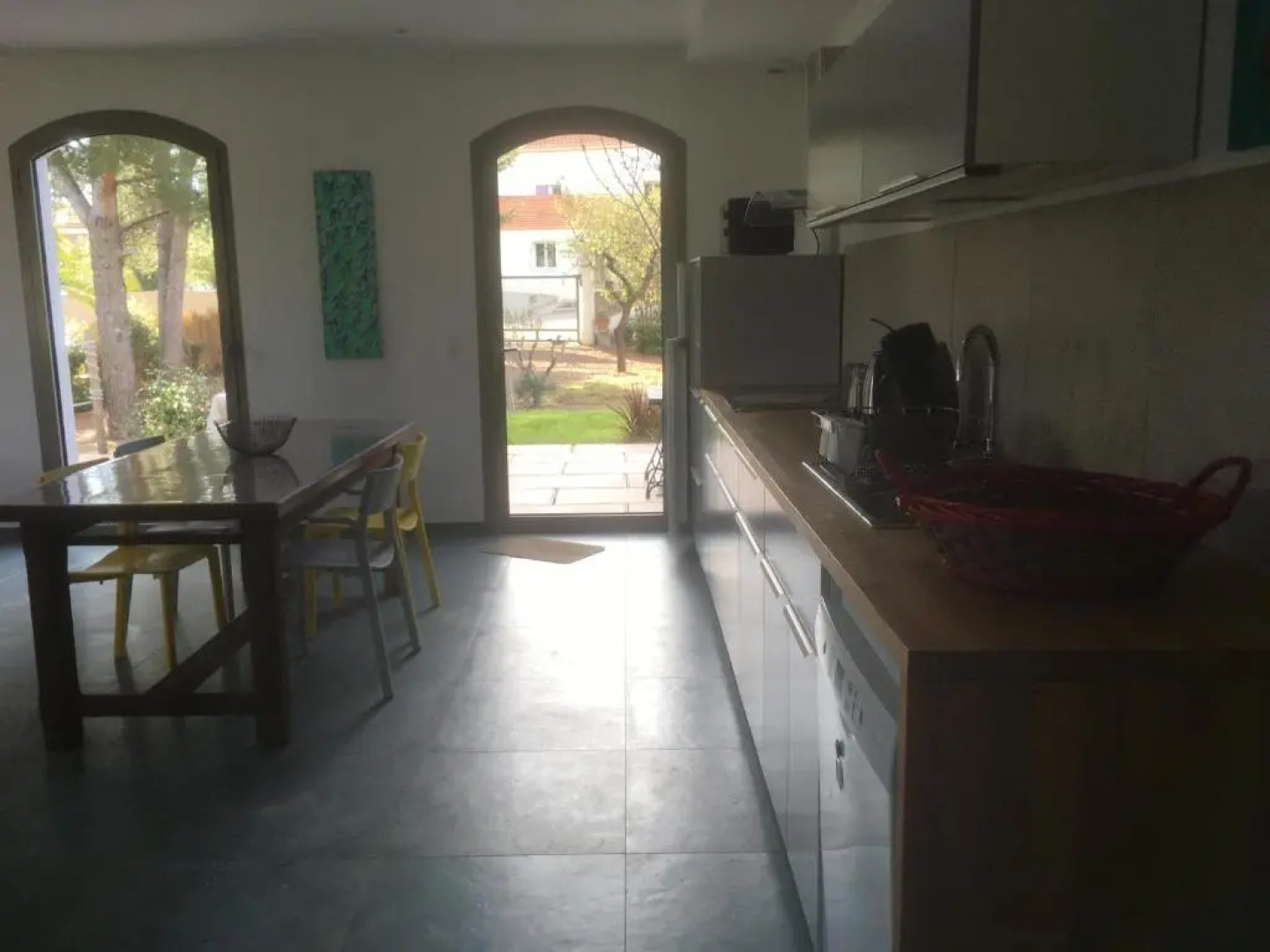 Maison neuve + piscine dans parc arboré proche mer