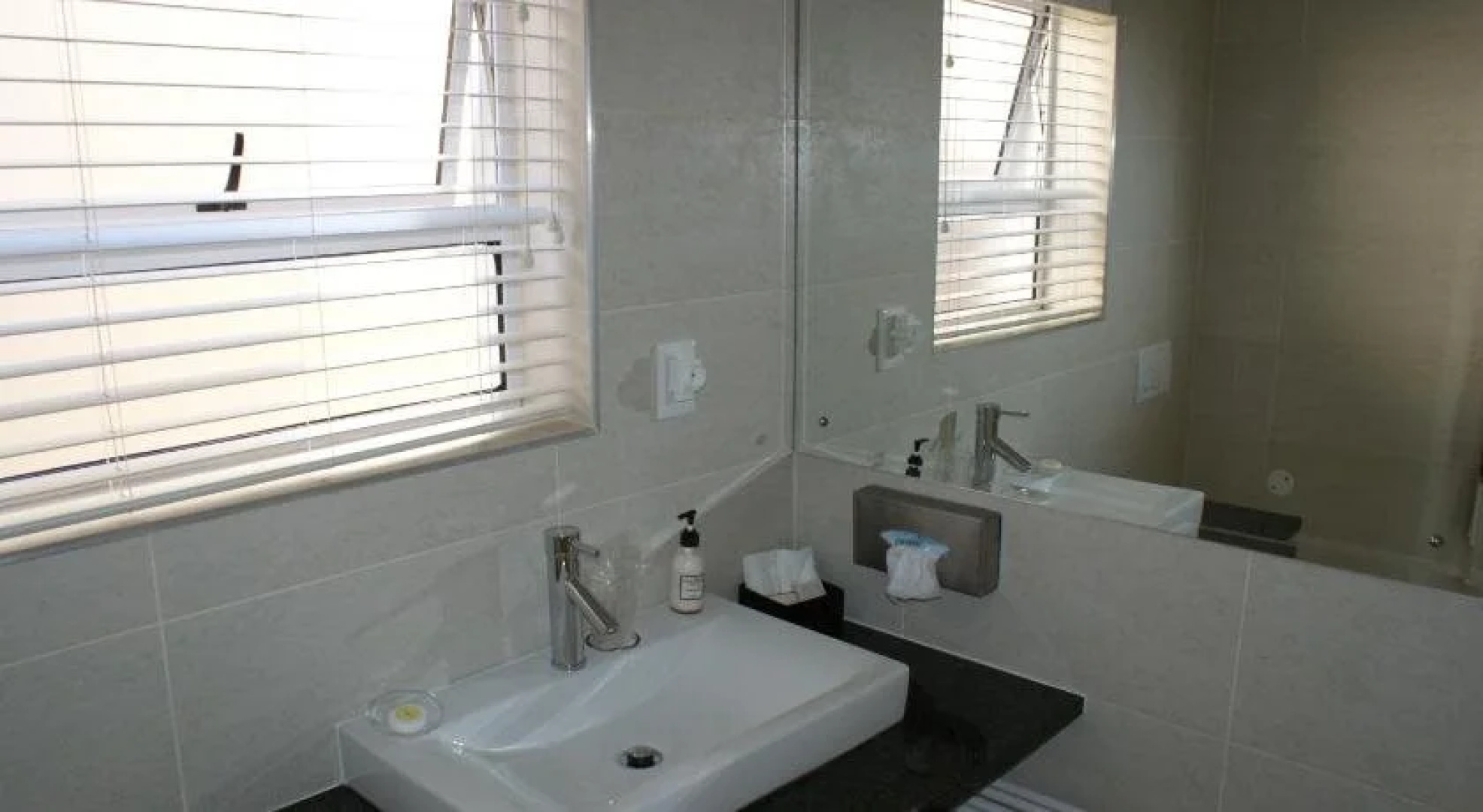 Moya Manzi Beach House