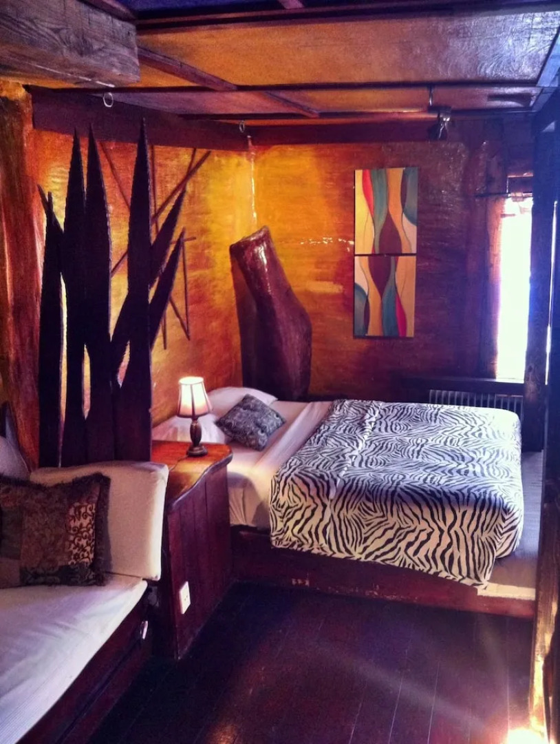 The Celebrities Hotel