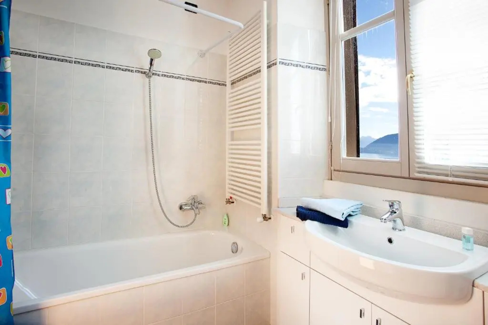 Menaggio Centro con 3 balconi