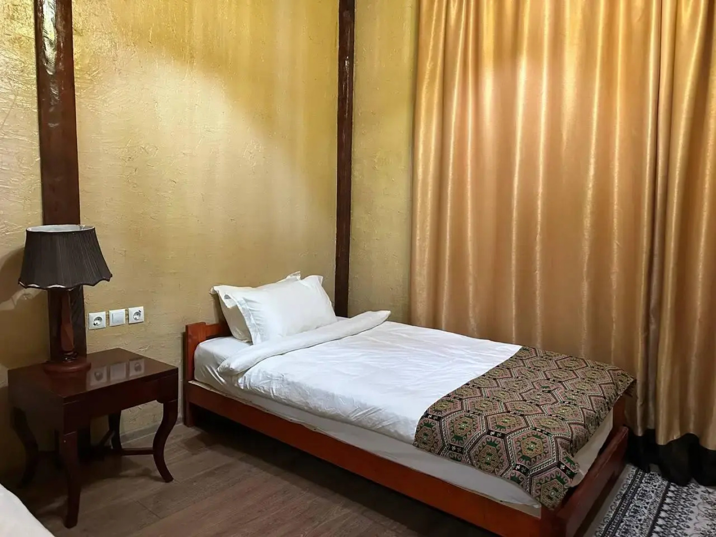 Sultan Kyzyl-Kia (Султан Кызыл-Кия)