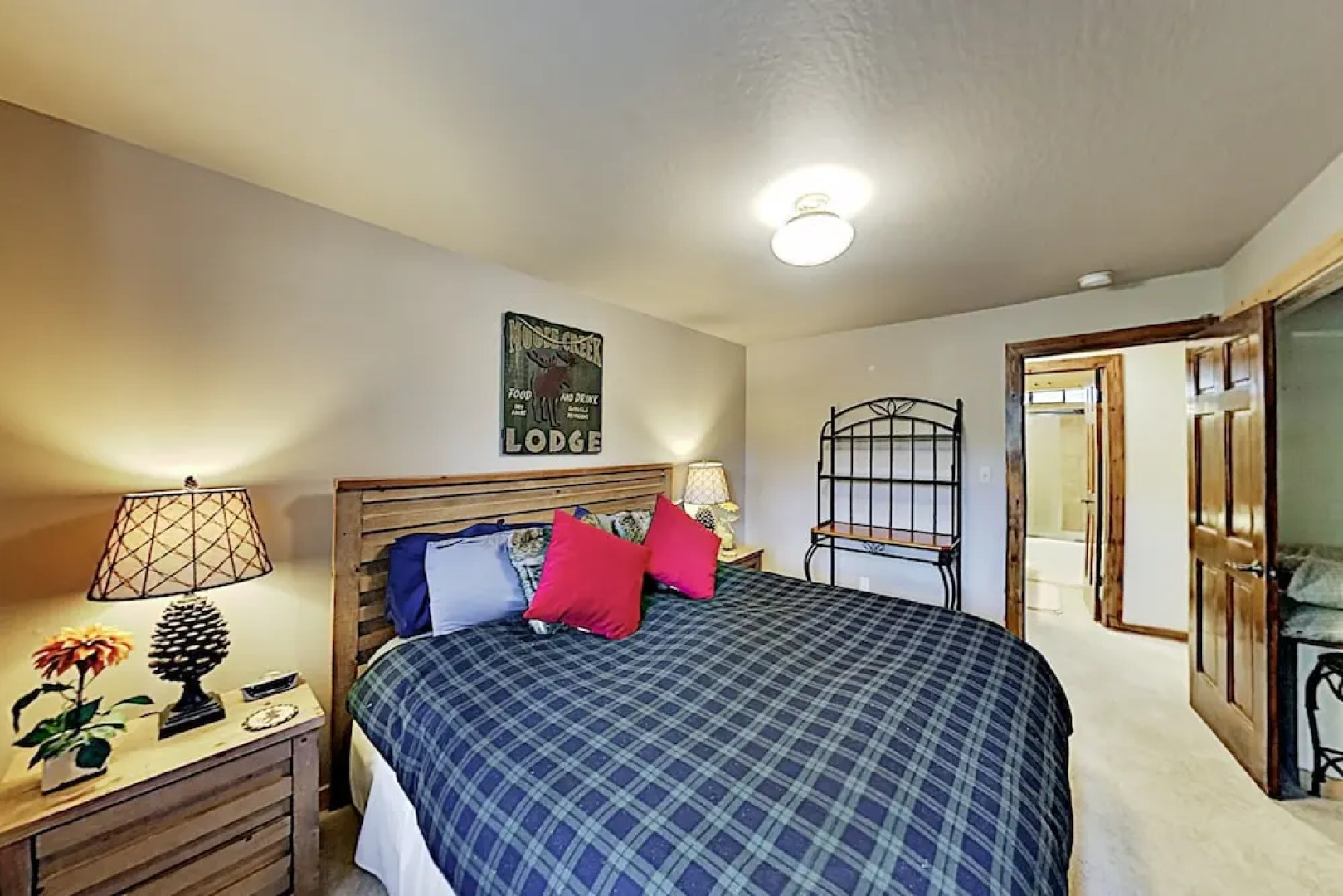 New Listing! Large Near Lake Tahoe & Beach 5 Bedroom Home