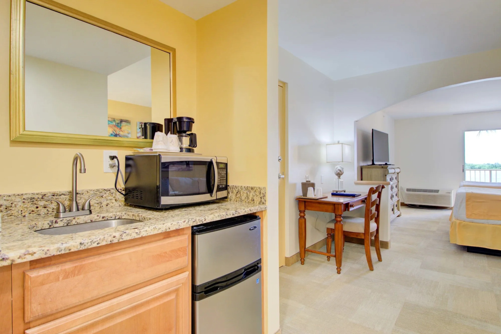 Hutchinson Island Hotel