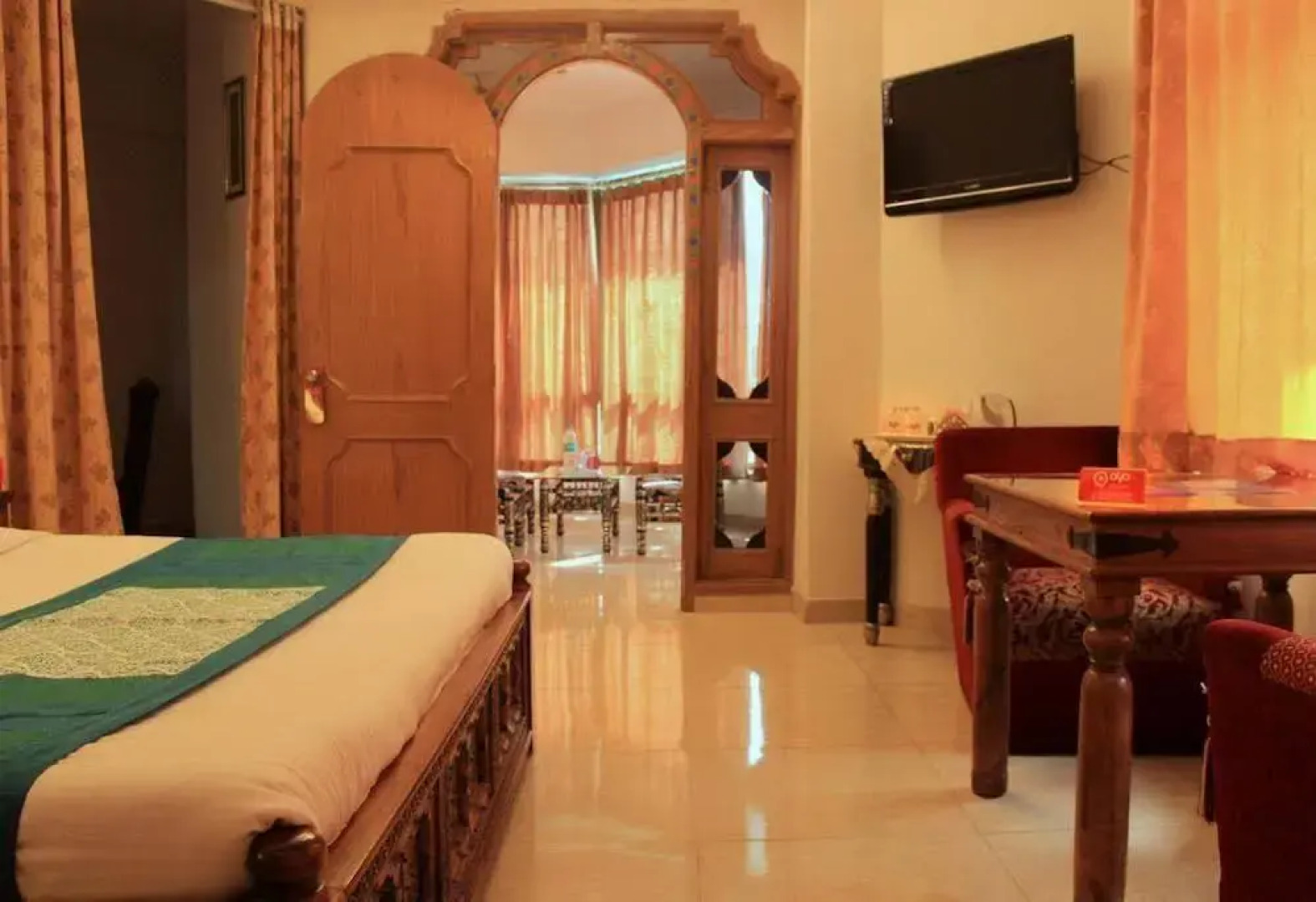 Oyo Rooms Saheliyon Ki Bari