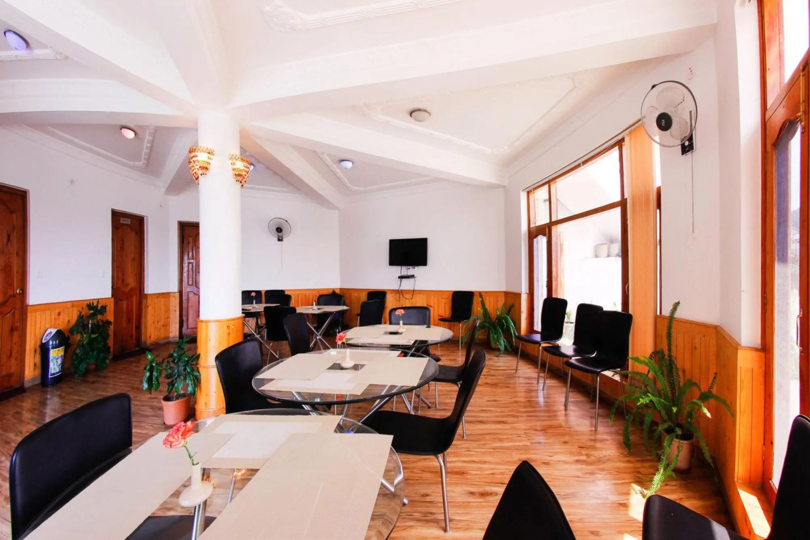 Village Live In Resort Chail