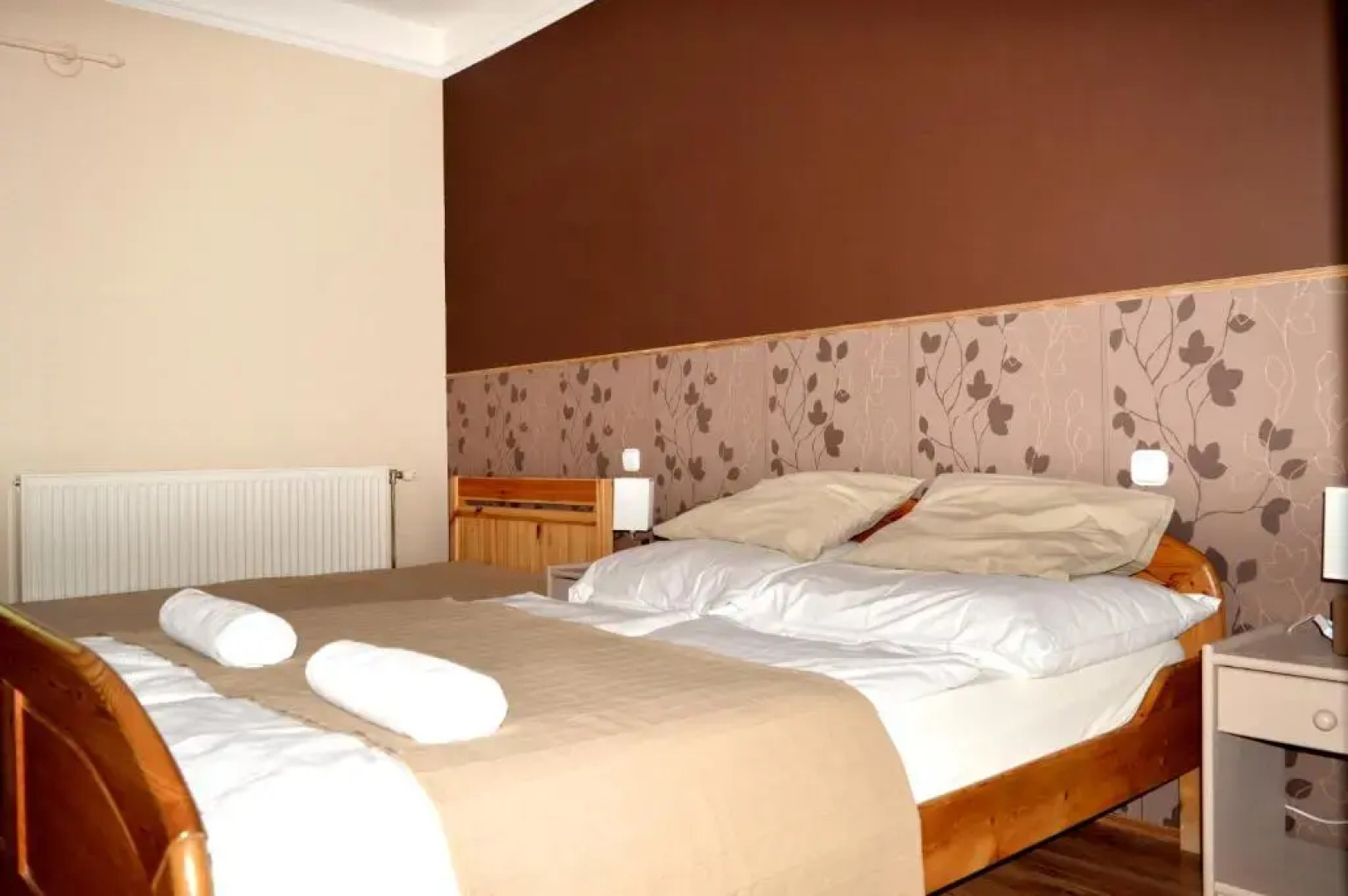 Pollushof Panzió és Étterem