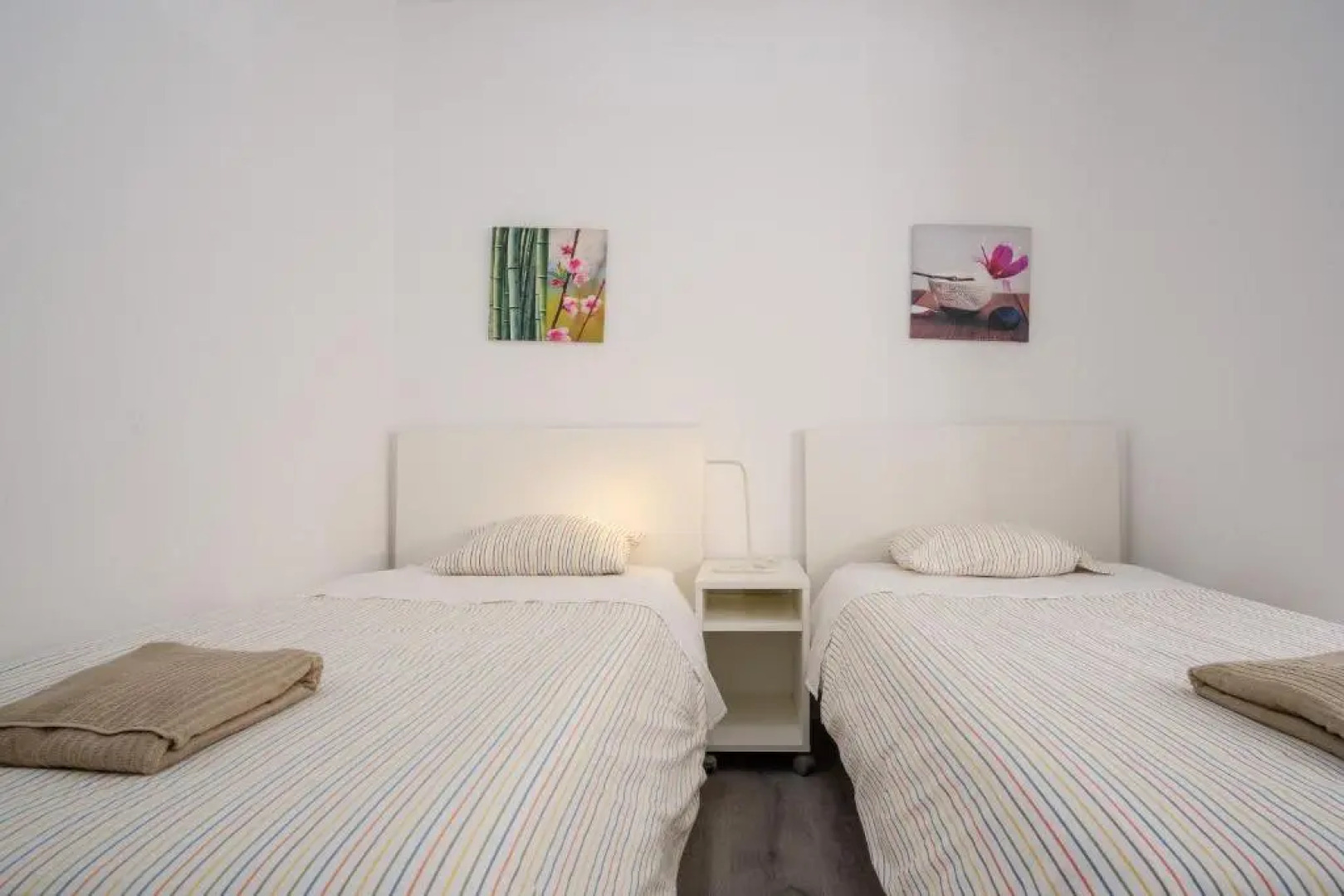 Tagus 5 Colours Suites