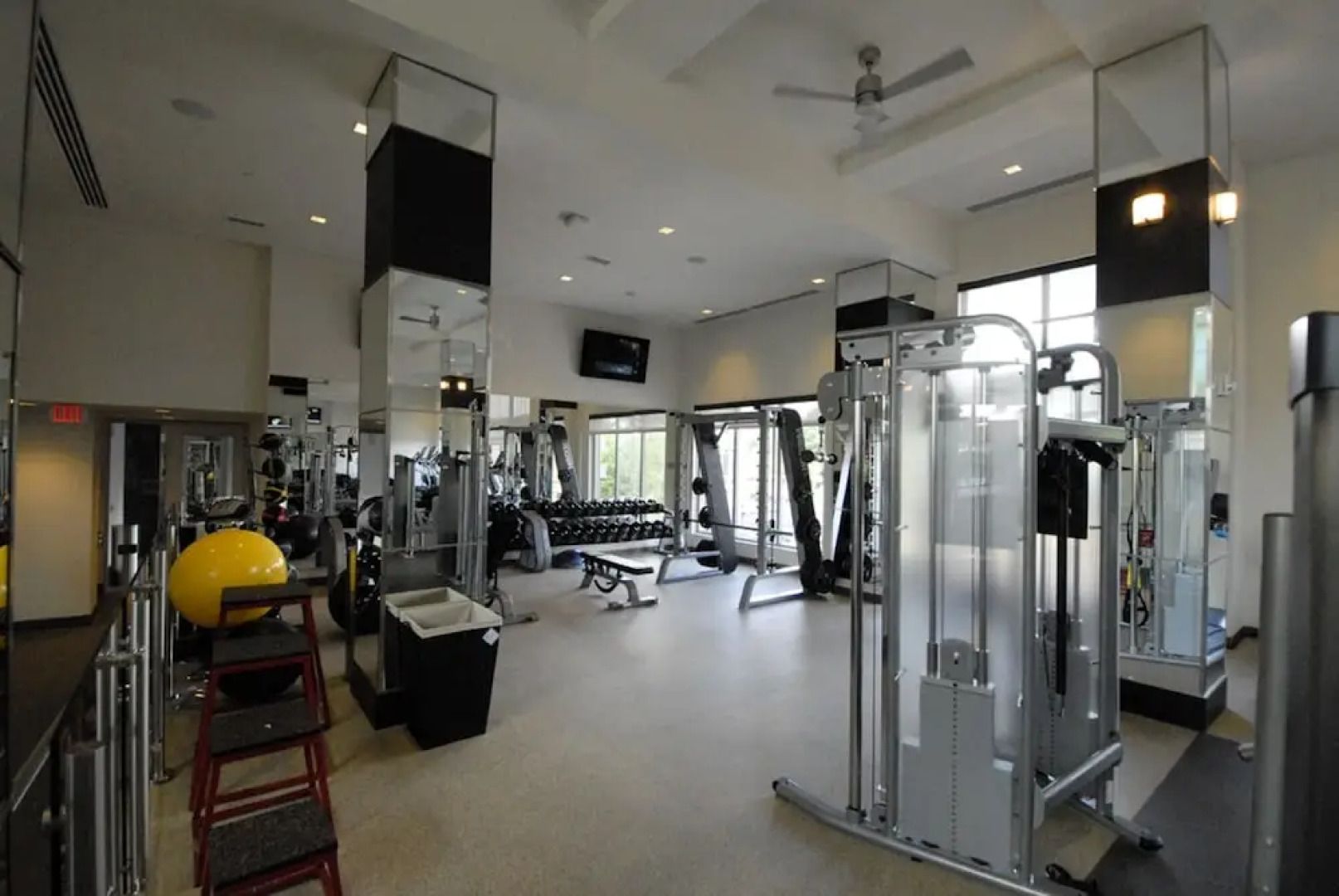 Global Luxury Suites at Town Center South