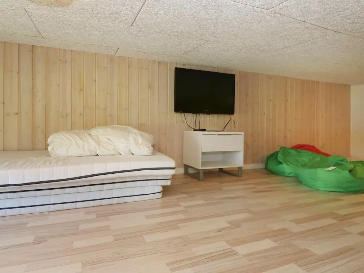 Enormous Holiday Home in Hadsund With Swimming Pool