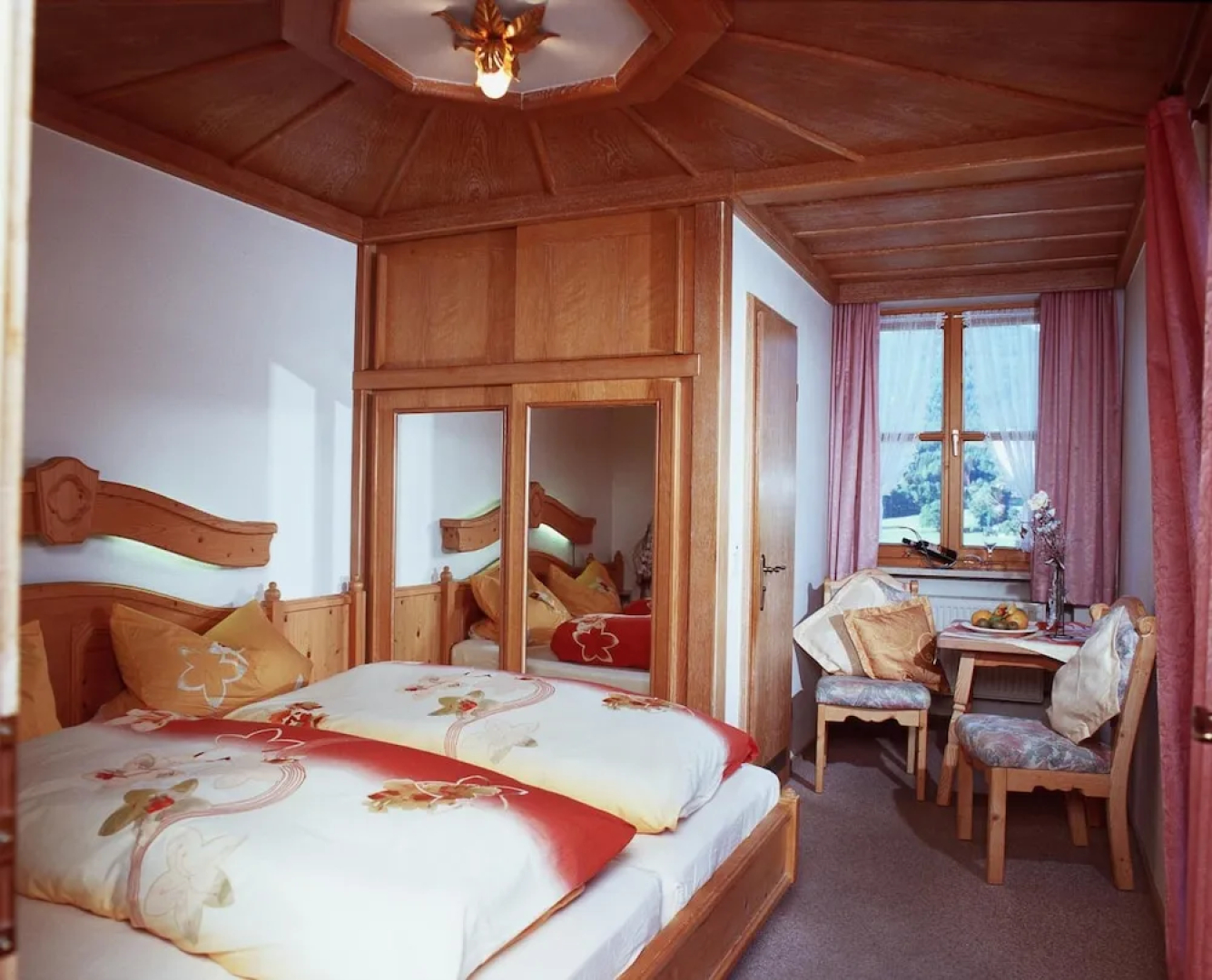 Pension Ferienwohnungen Ludwig