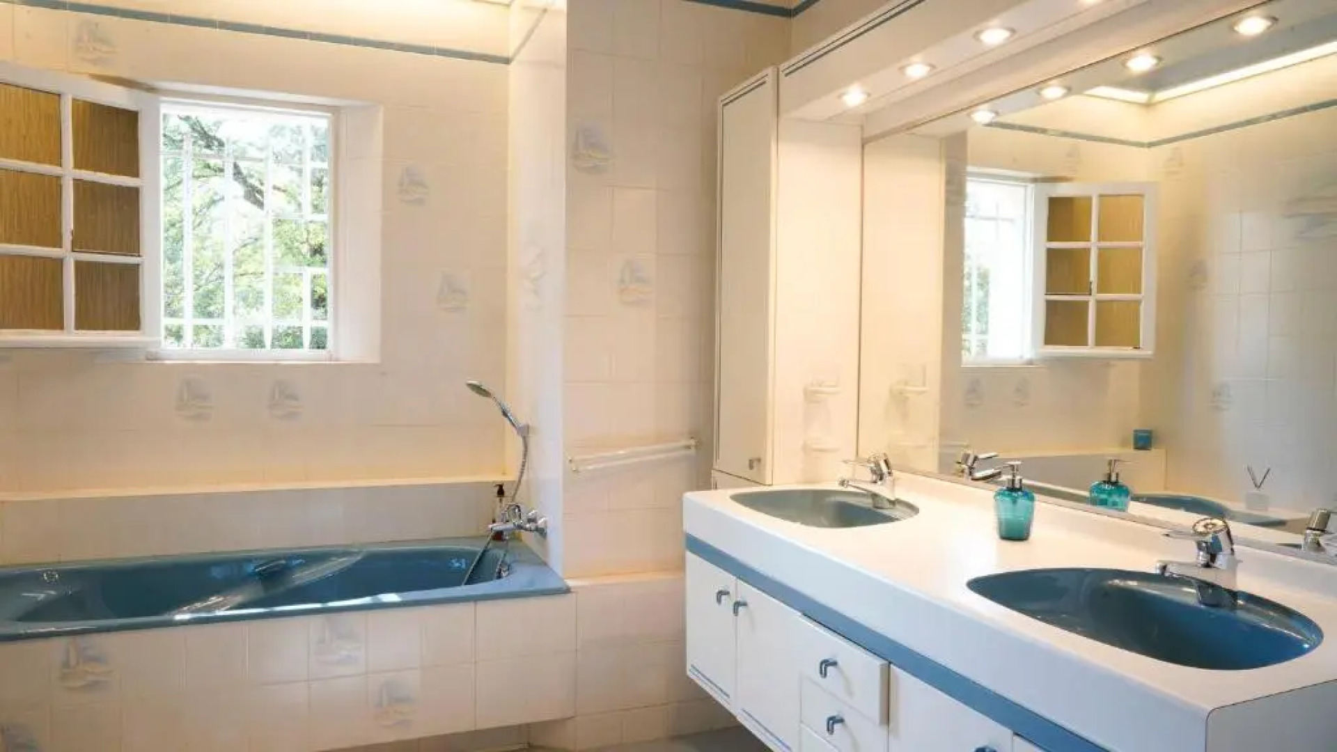 Maisonnette Dans Le Luberon - Bois Romay