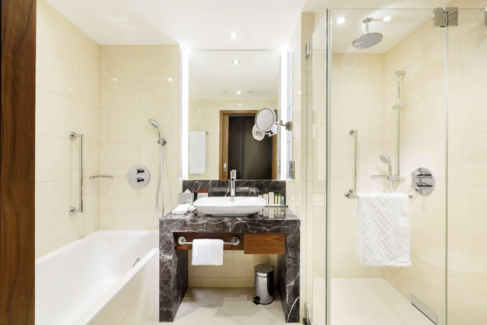 DoubleTree By Hilton Hotel & Conference Centre Warsaw