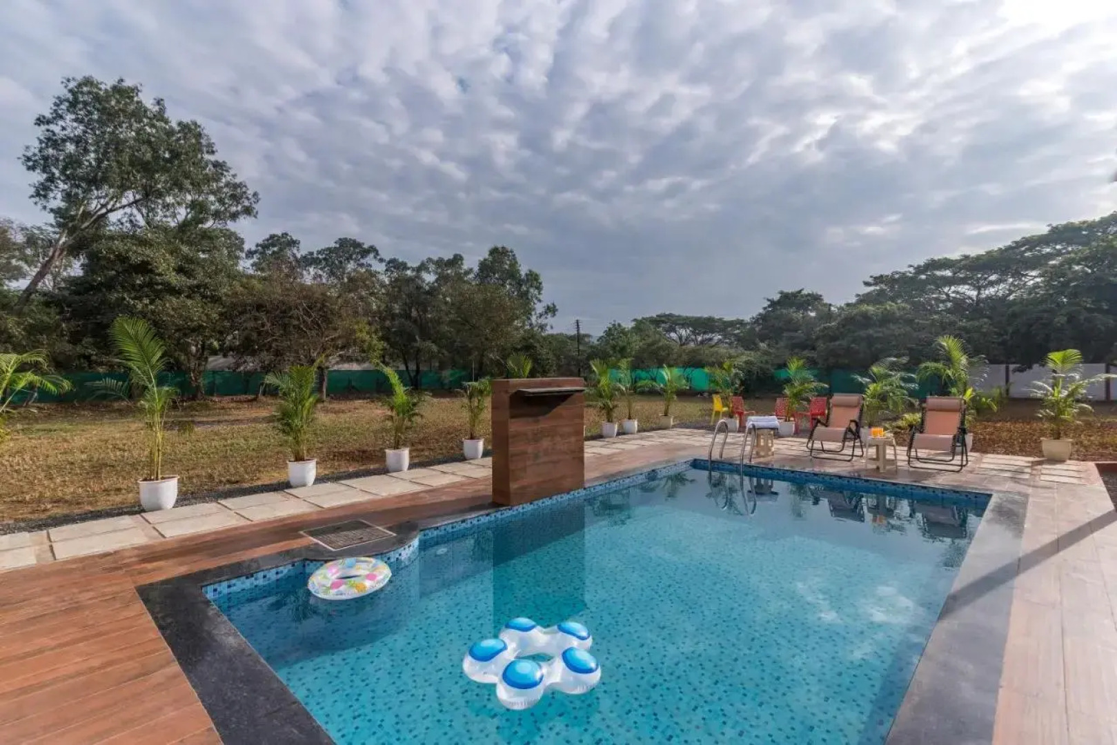 SaffronStays Casa Belleza, Kihim