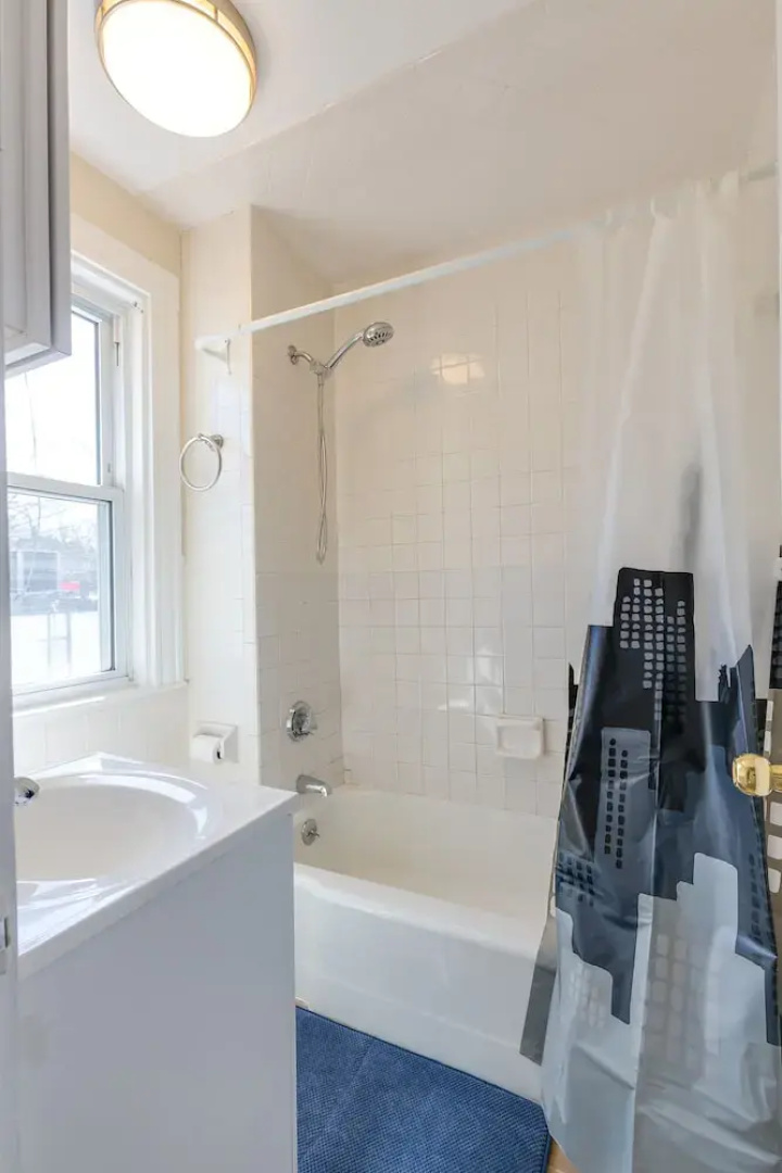 Chestnut Hill Apts by Starlight Suites