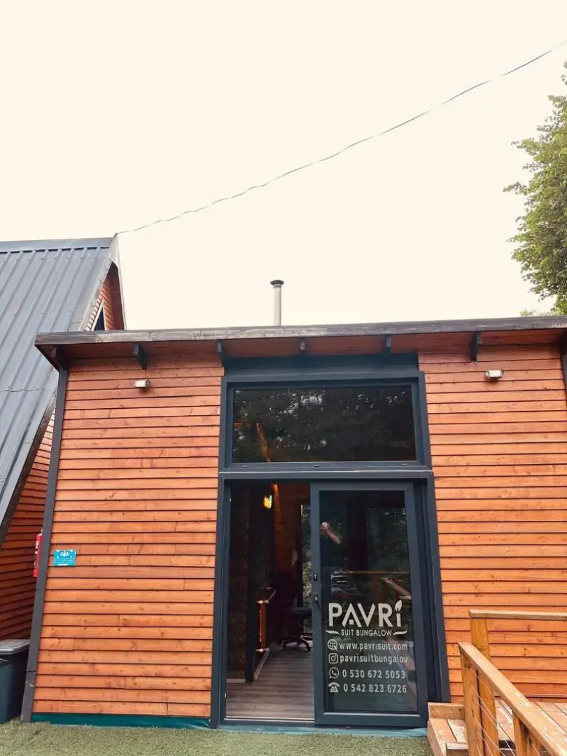 Pavri Suit Bungalow