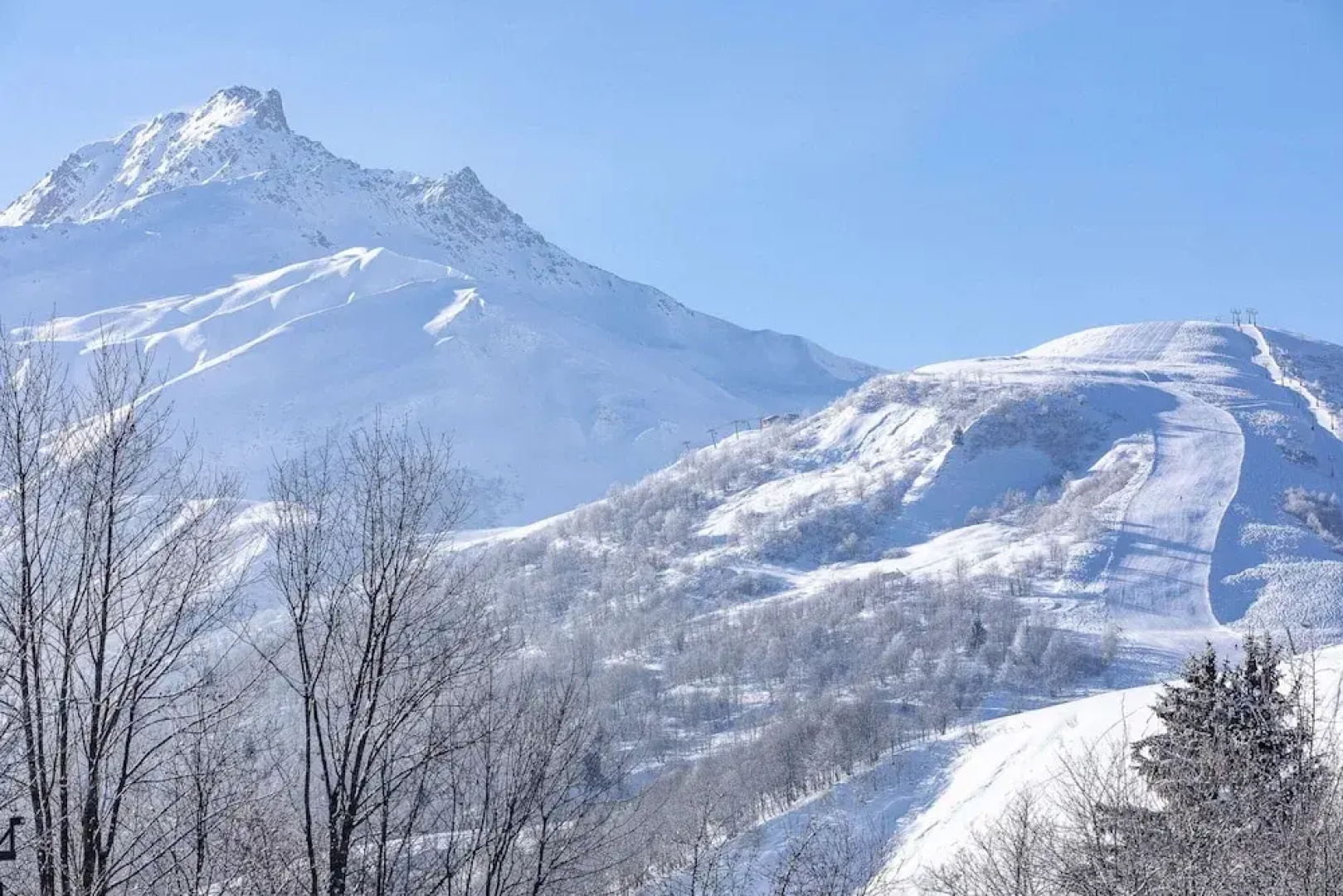 Studio in Doucy at the Foot of Ski Slopes