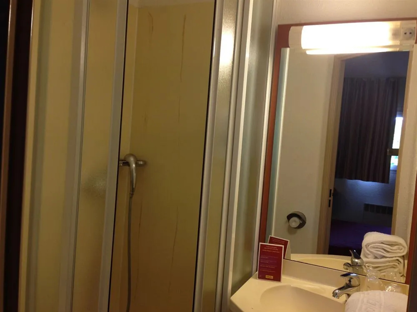 Hôtel & Résidence Sarcelles