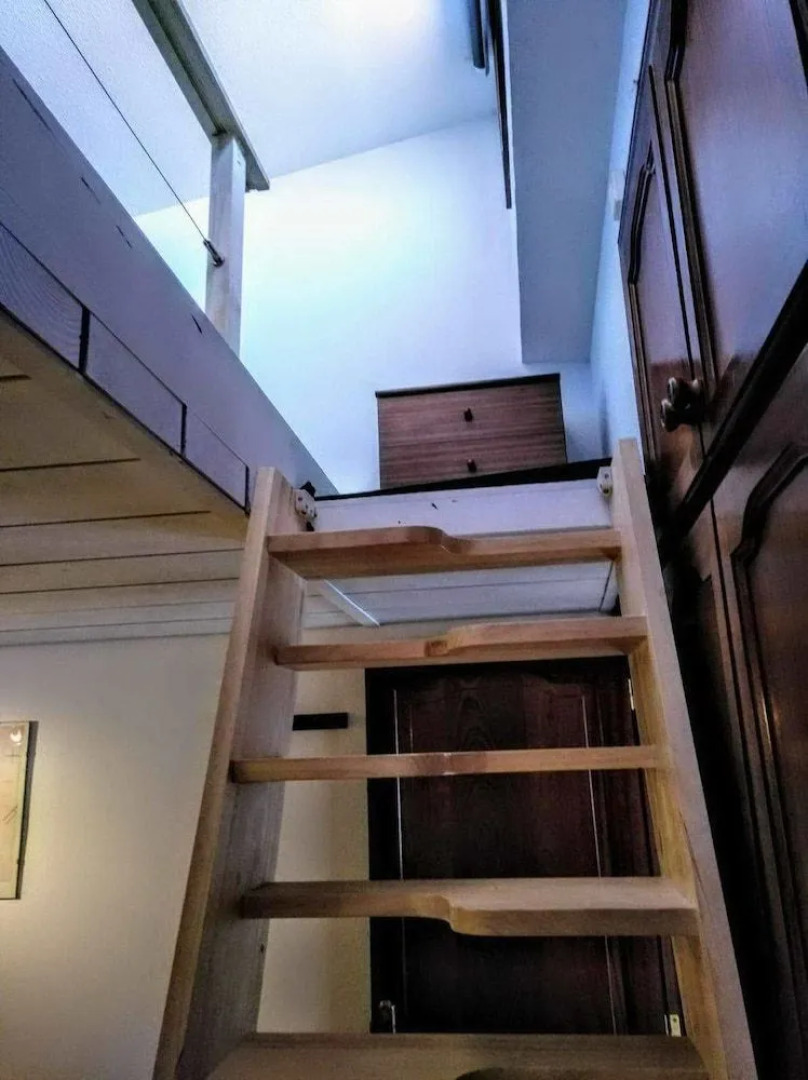 La Casa del Sol, Abades