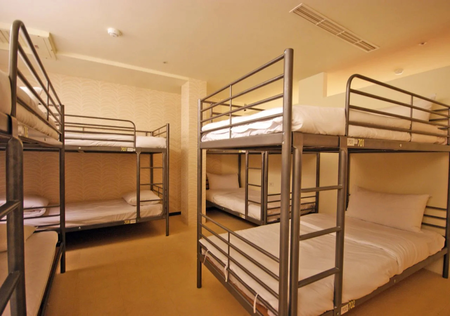 Single inn kaohsiung Lisen Hostel