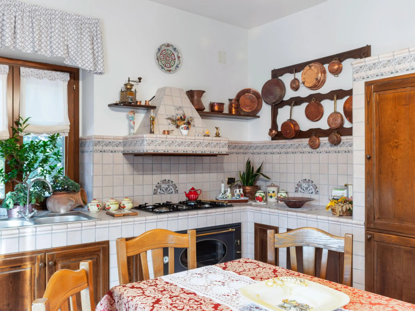 Fascinating Apartment in Tagliacozzo with Garden