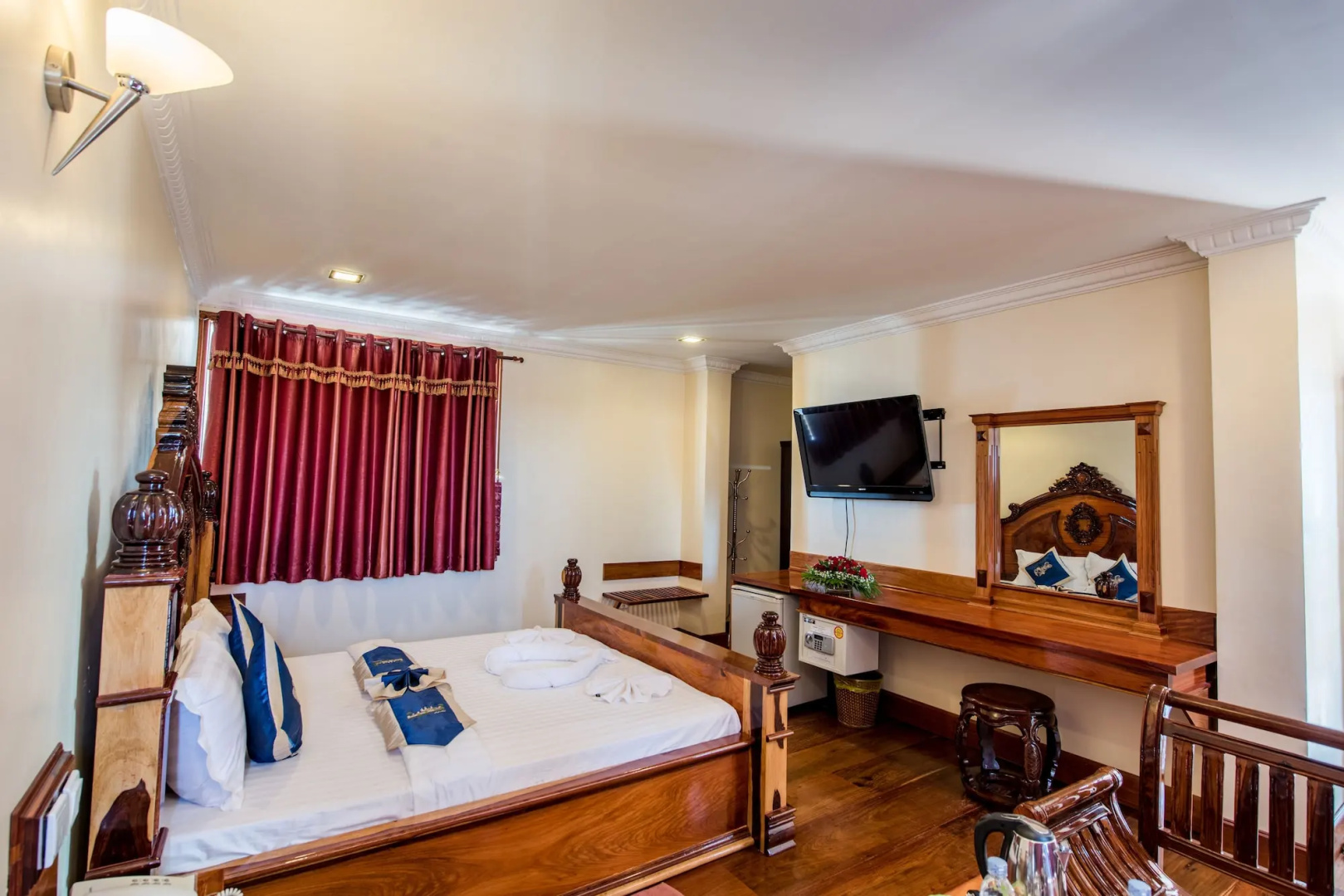 Seng Hout Hotel