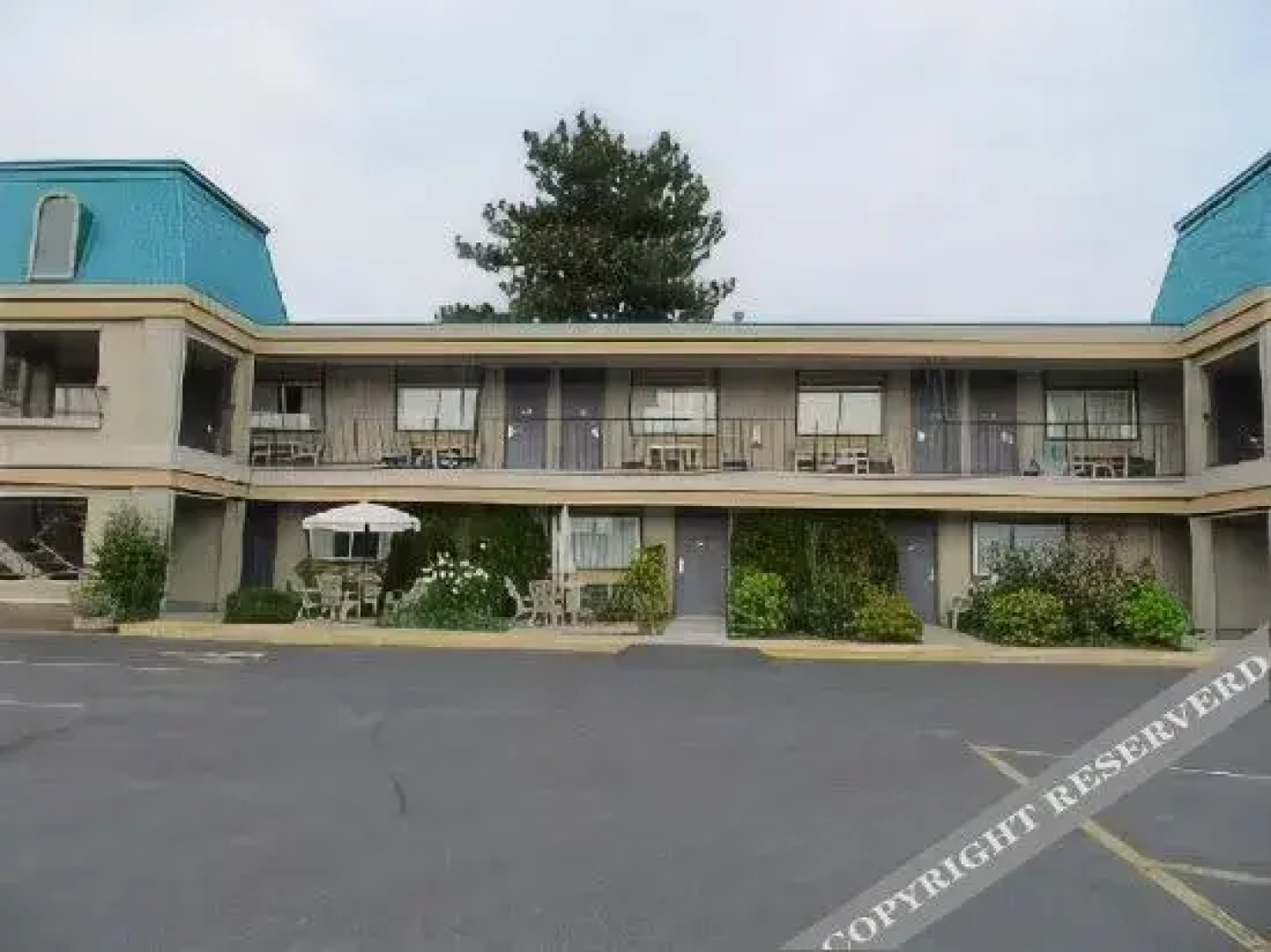 Super 8 Motel - Penticton