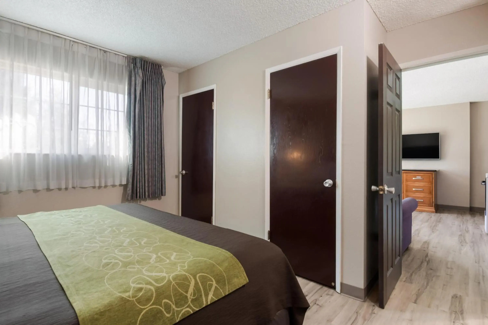 Rodeway Inn & Suites Portland West - Beaverton