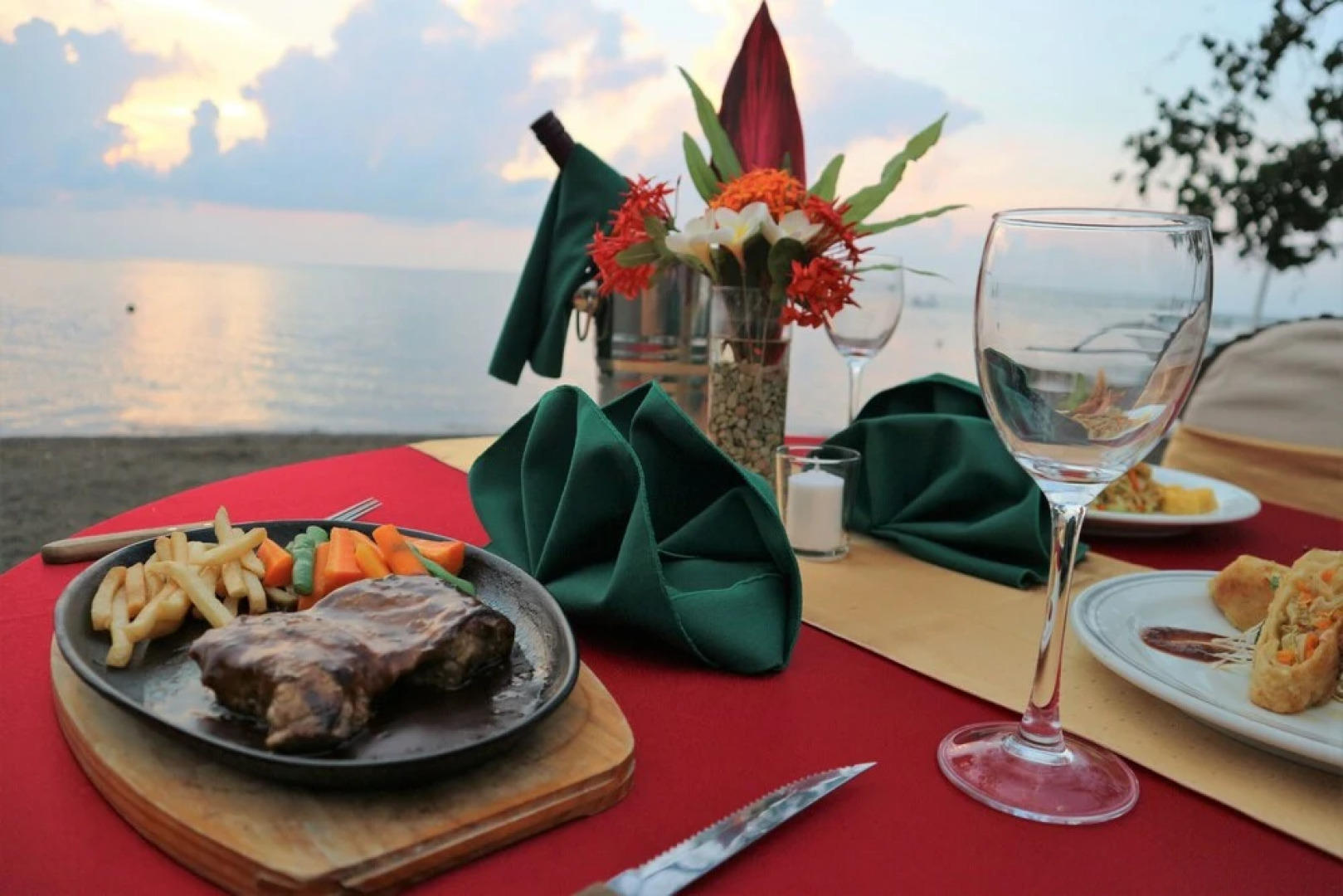 Bali Taman Lovina Resort and Spa Suites