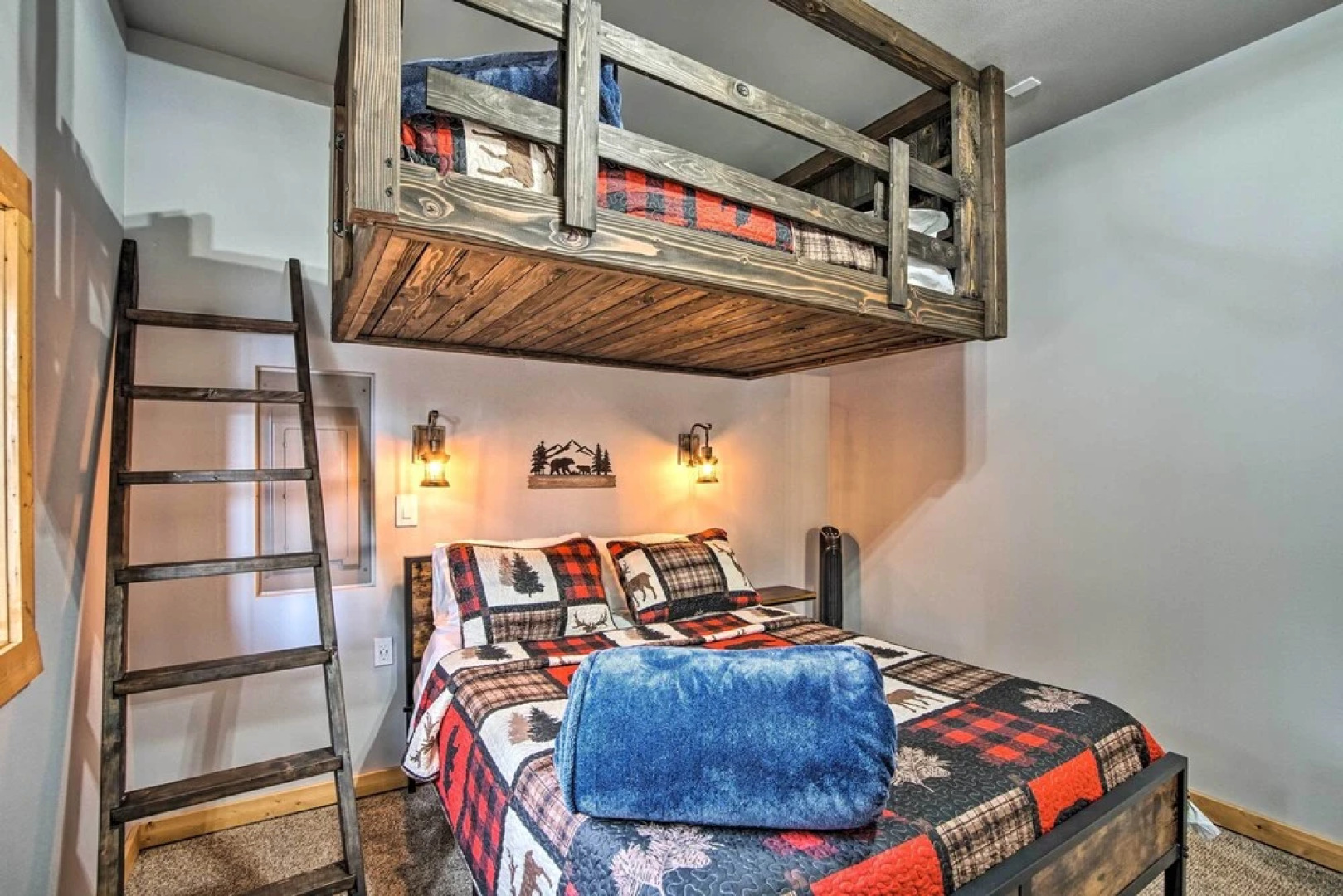 Modern Cabin - 2 Mi to Speelyi Beach!