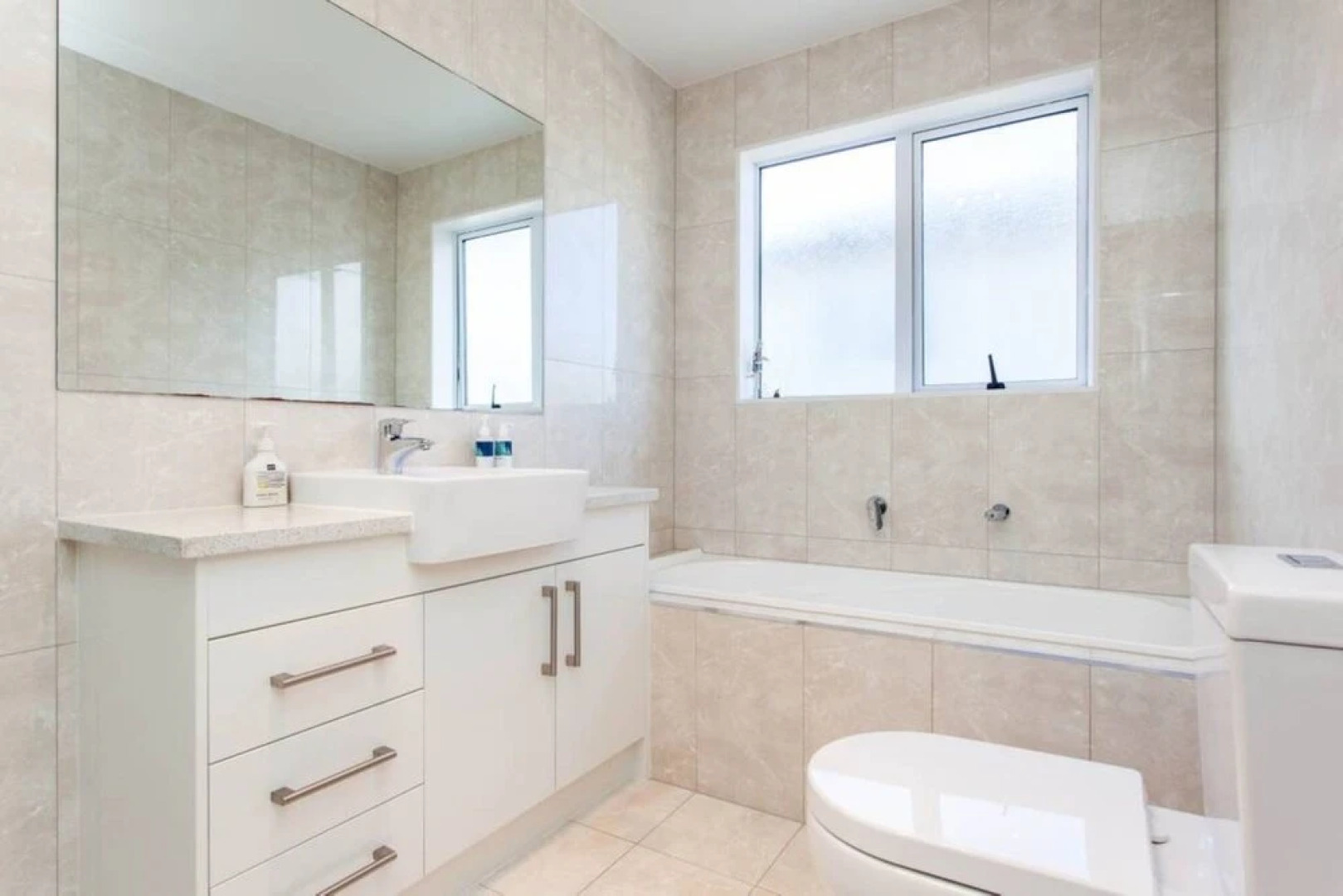 Spacious 3 bedroom in Flat Bush