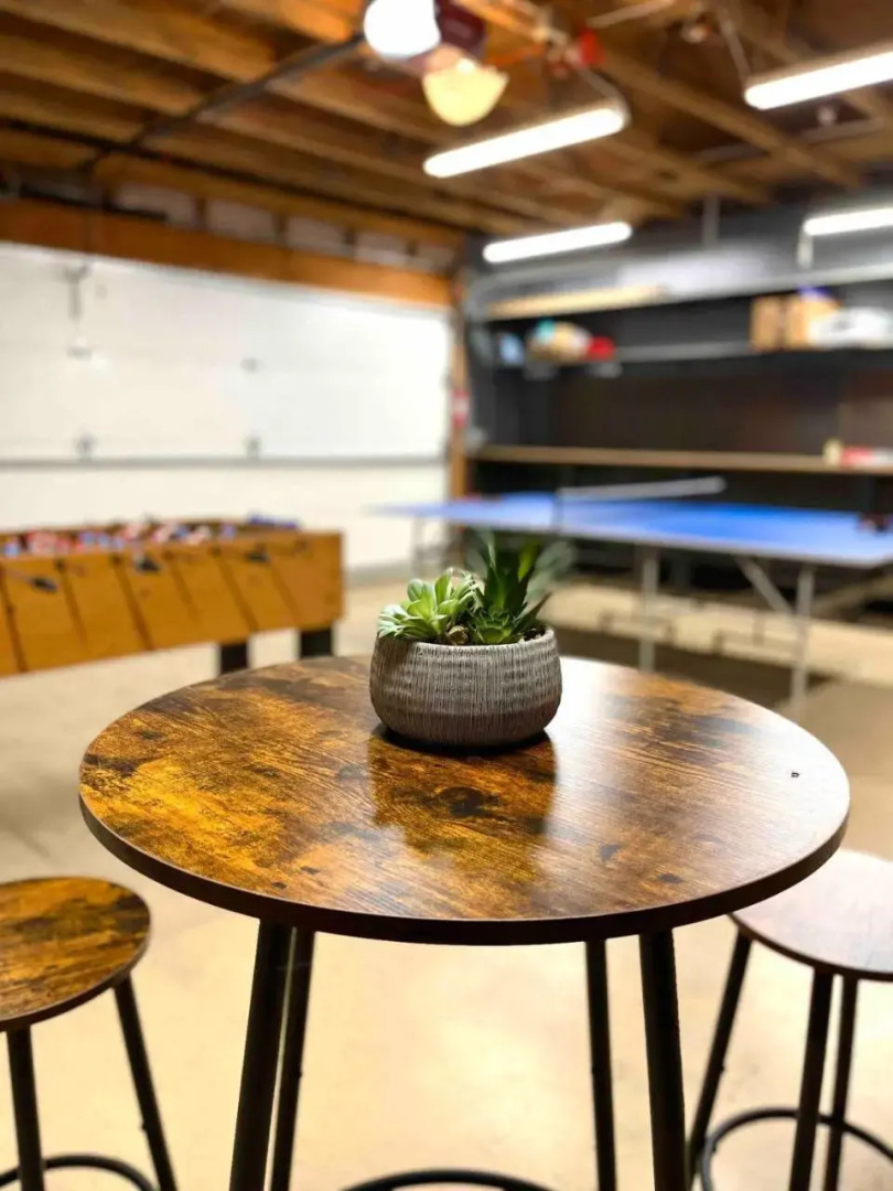 Olympic House: 3min from ONP w/ Sauna + Rec room