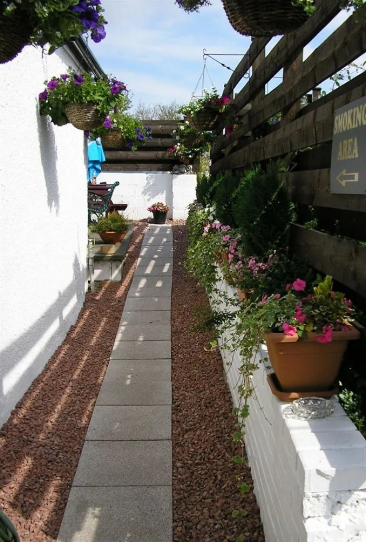 The Robertson Arms Hotel