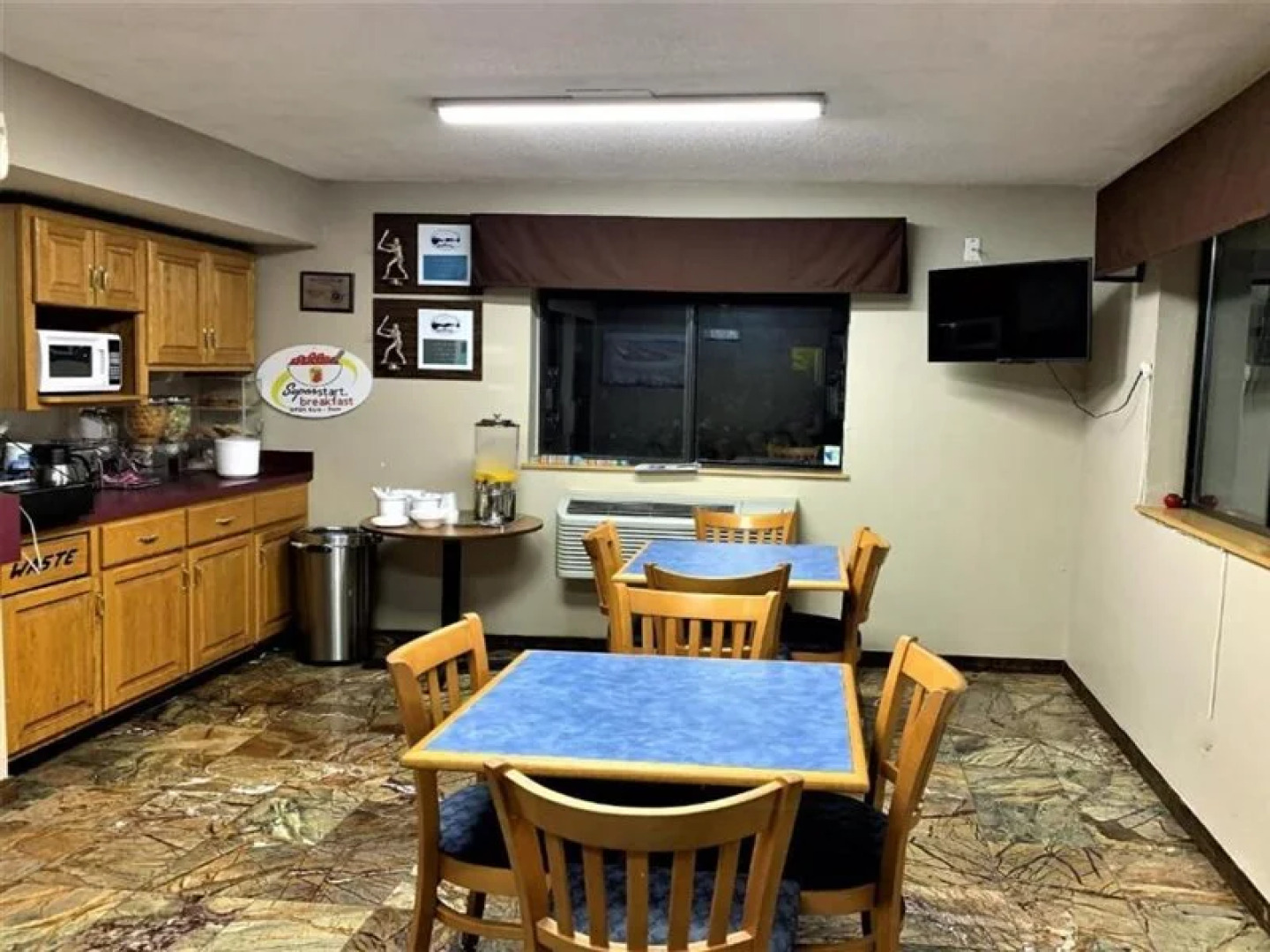 Super 8 Motel - Martinsville