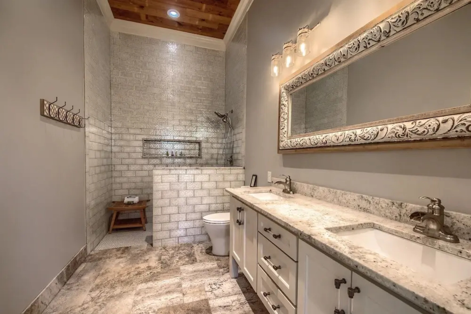 River Repose Rr 7134 4 Bedroom Home by RedAwning